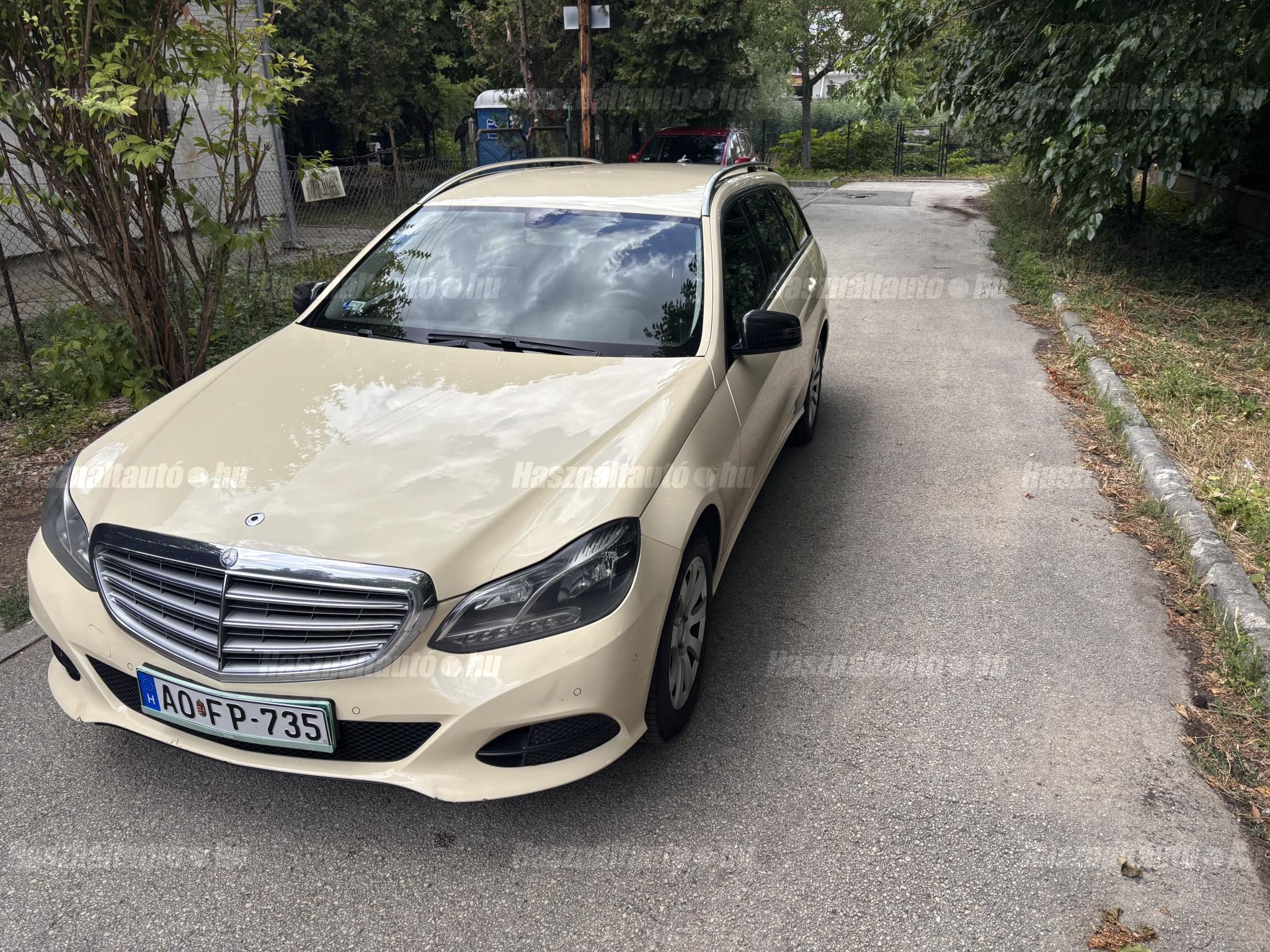 MERCEDES-BENZ E-OSZTÁLY 2016/4 - 1