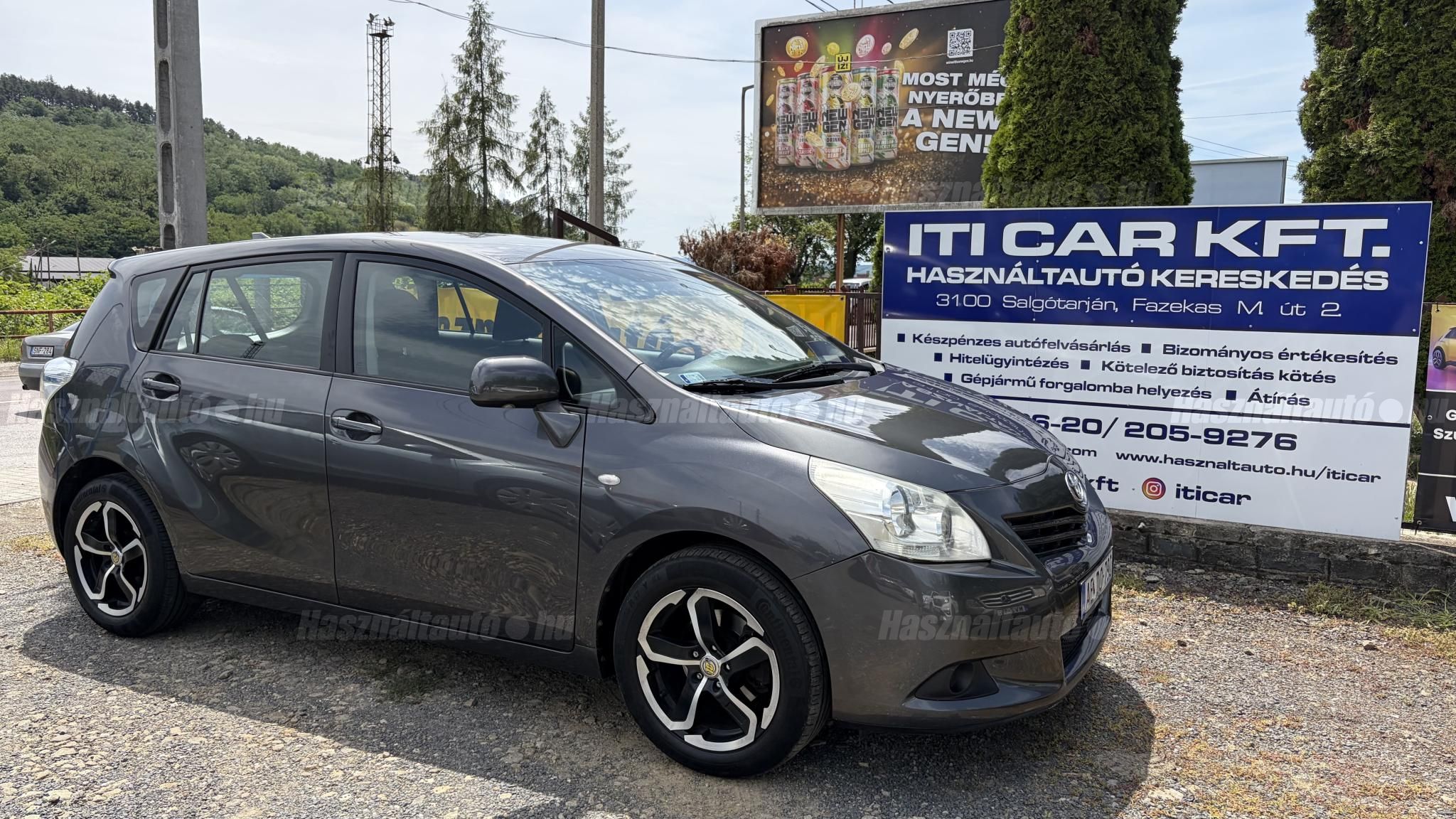 TOYOTA VERSO 2011/3 - 1