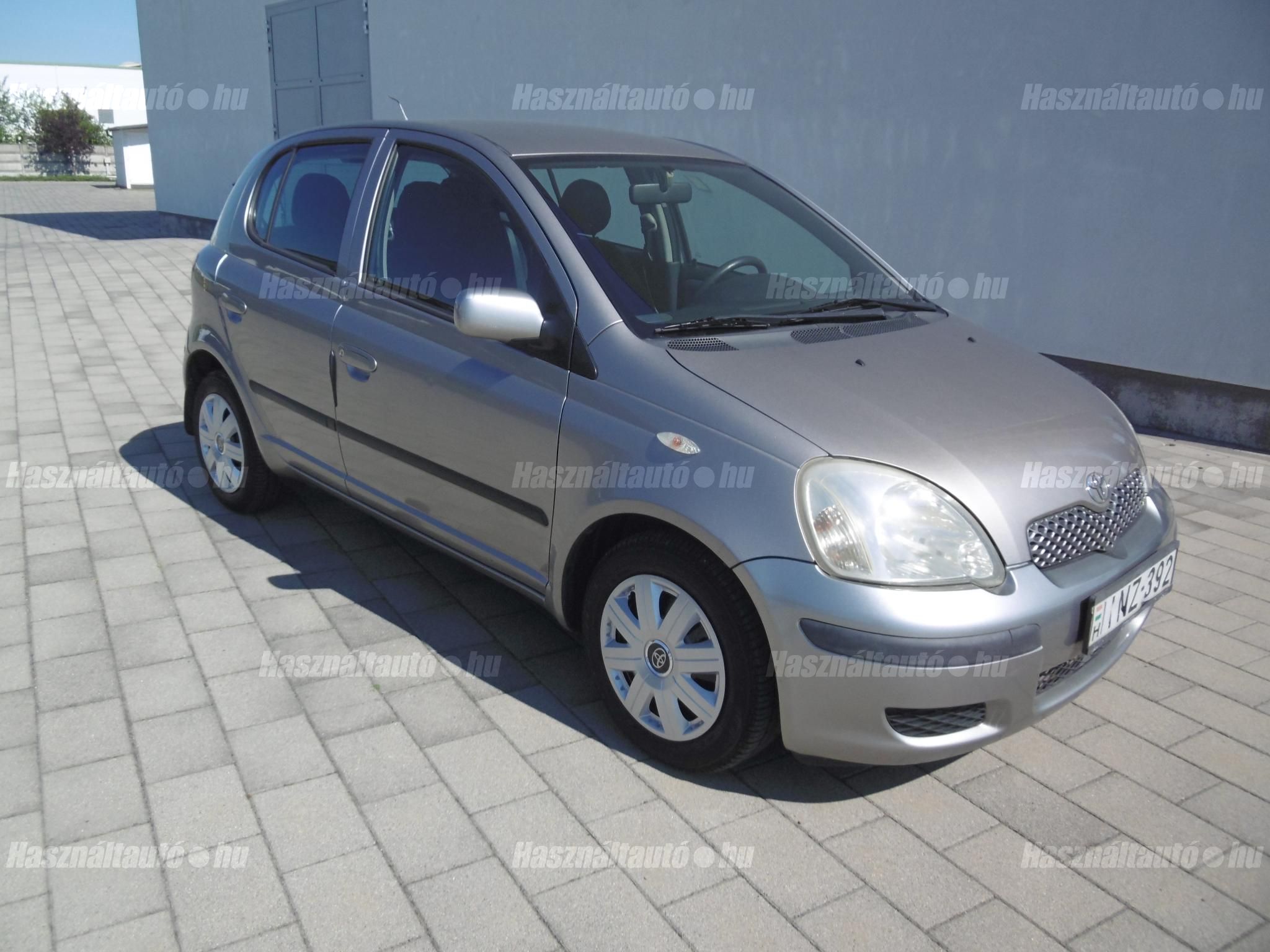 TOYOTA YARIS 2003/4 - 1