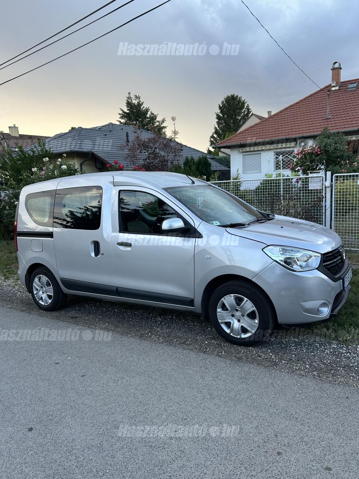 DACIA DOKKER 2018/7 - 1