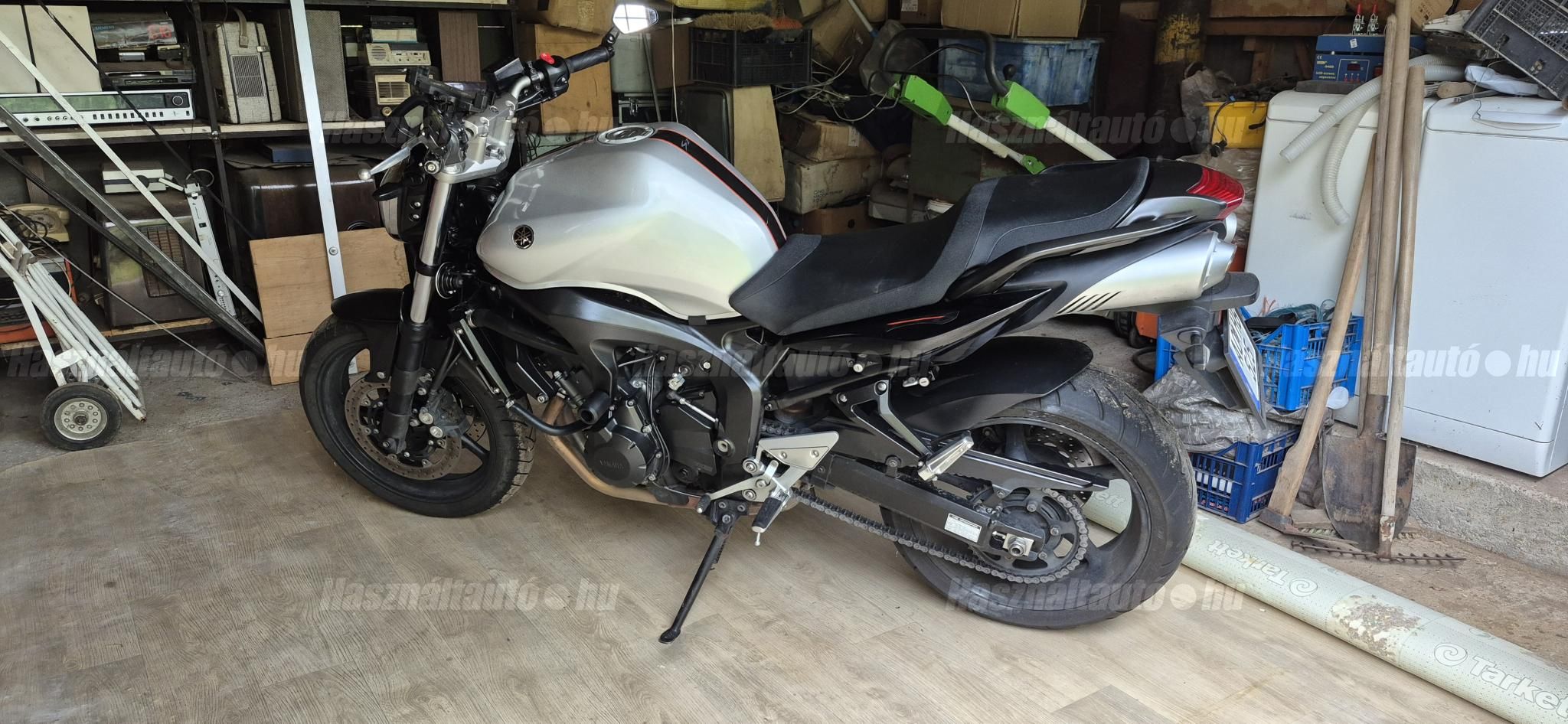 YAMAHA FZ6-N 2009 - 1