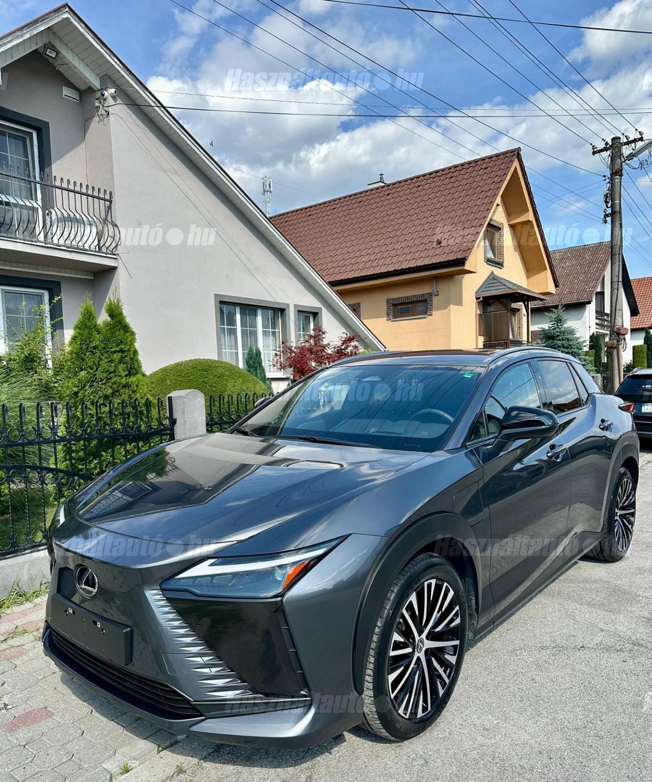 LEXUS RZ 2025/3 - 1