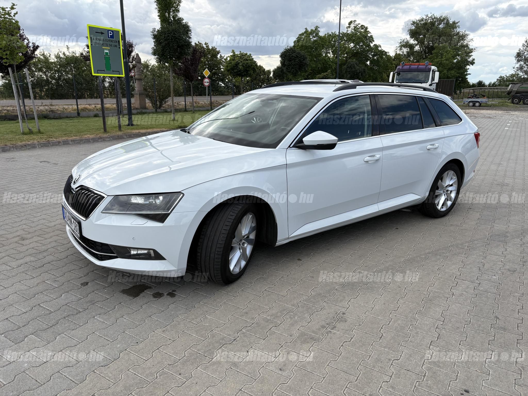 SKODA SUPERB 2016/5 - 1