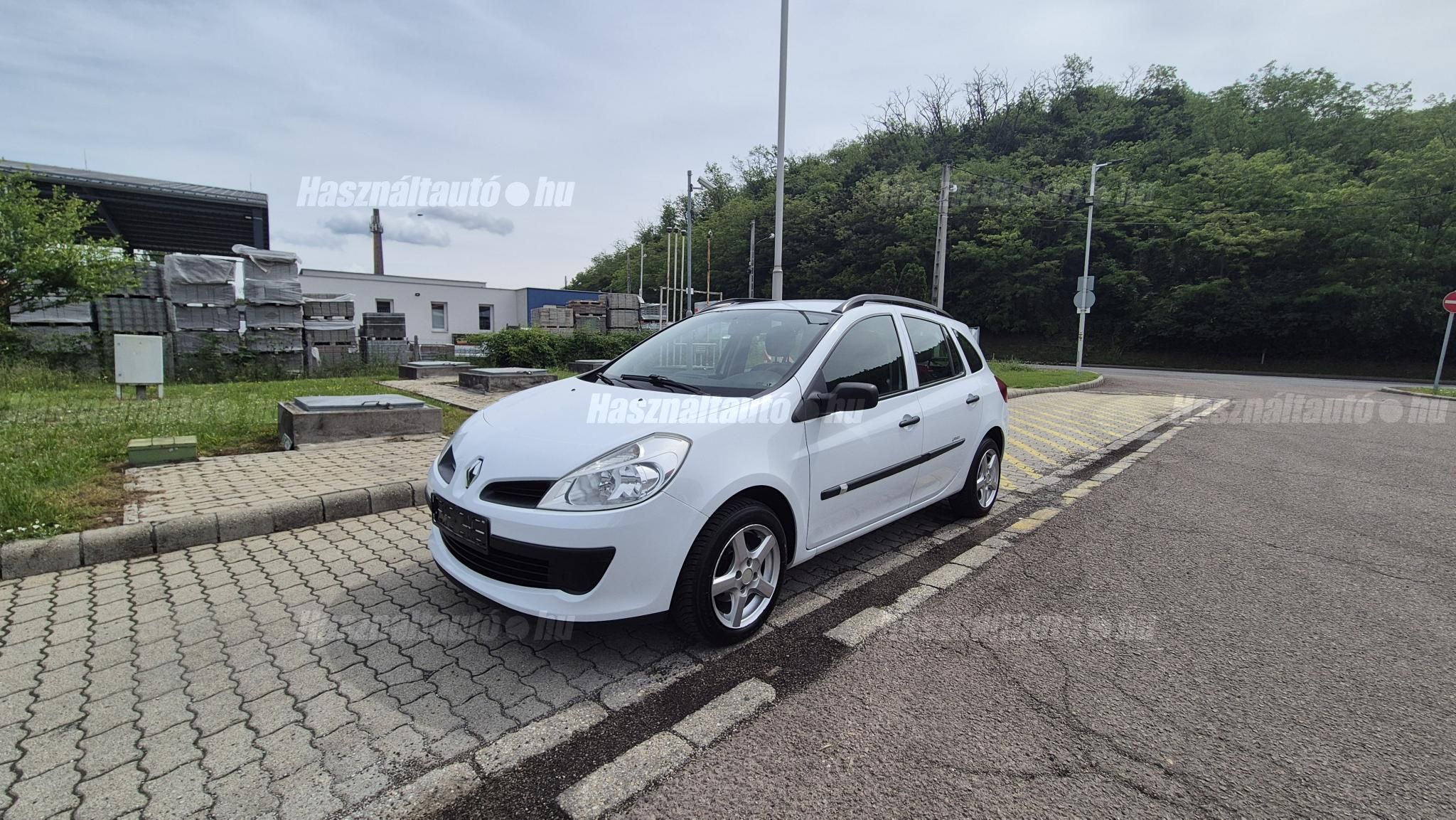 RENAULT CLIO 2009/4 - 1