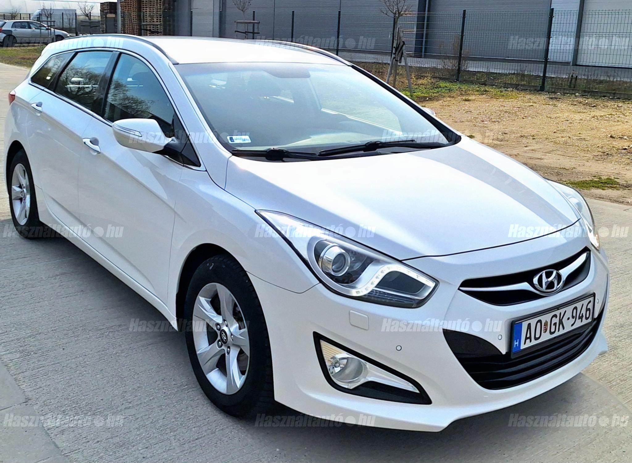 HYUNDAI I40 2014/12 - 1