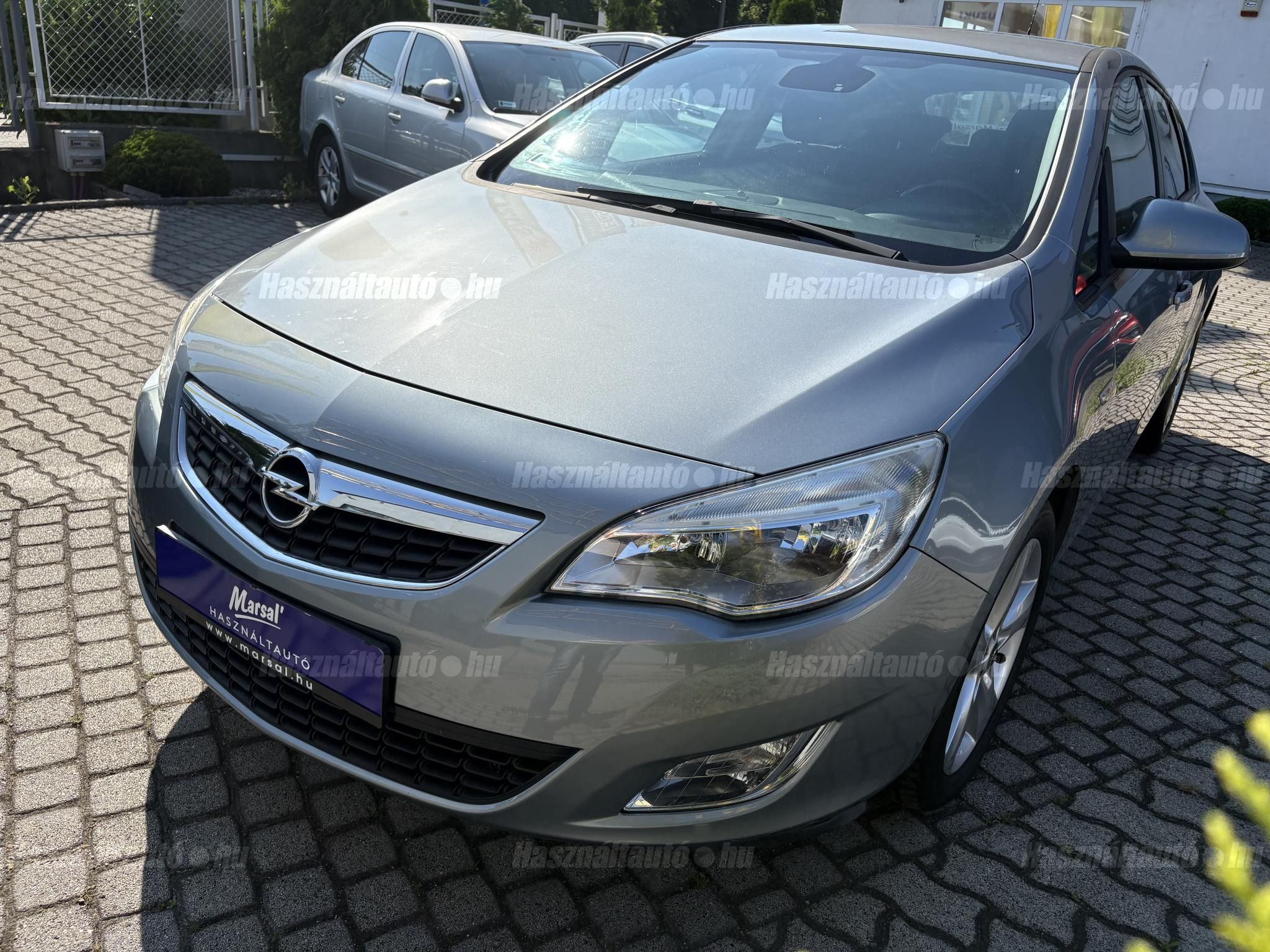 OPEL ASTRA J 2011/2 - 1