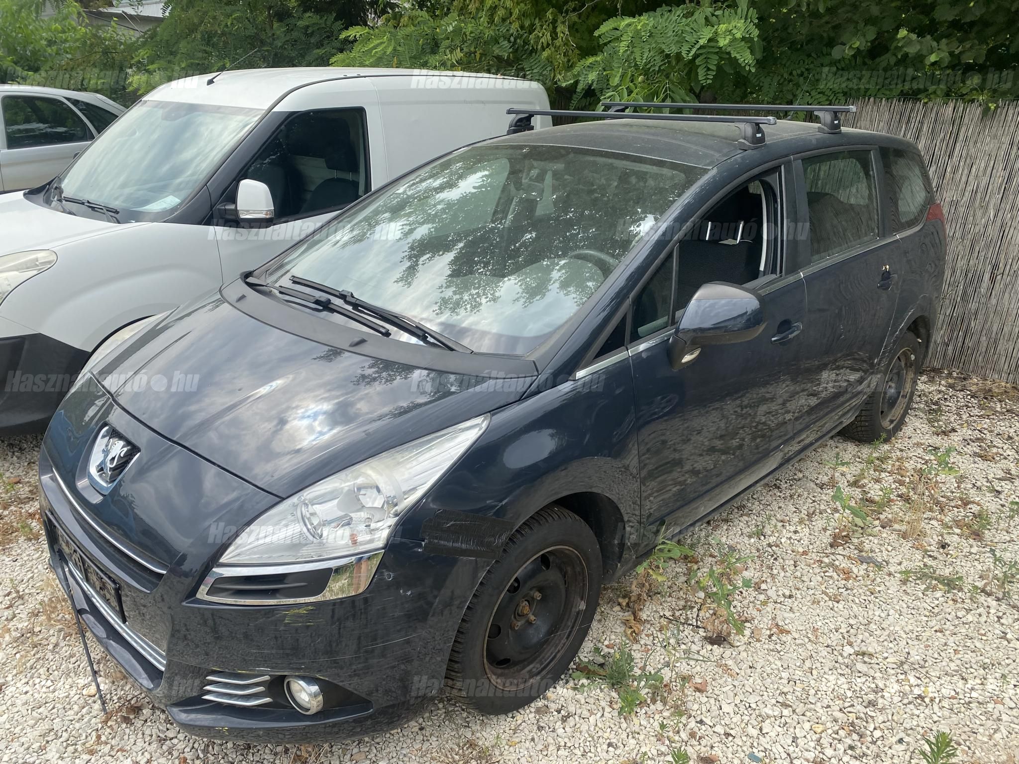 PEUGEOT 5008 2011 - 1