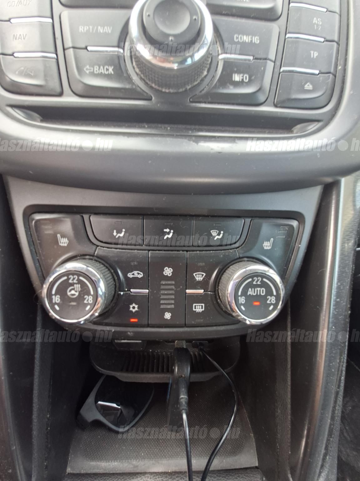 OPEL ZAFIRA TOURER 2012/8 - 1