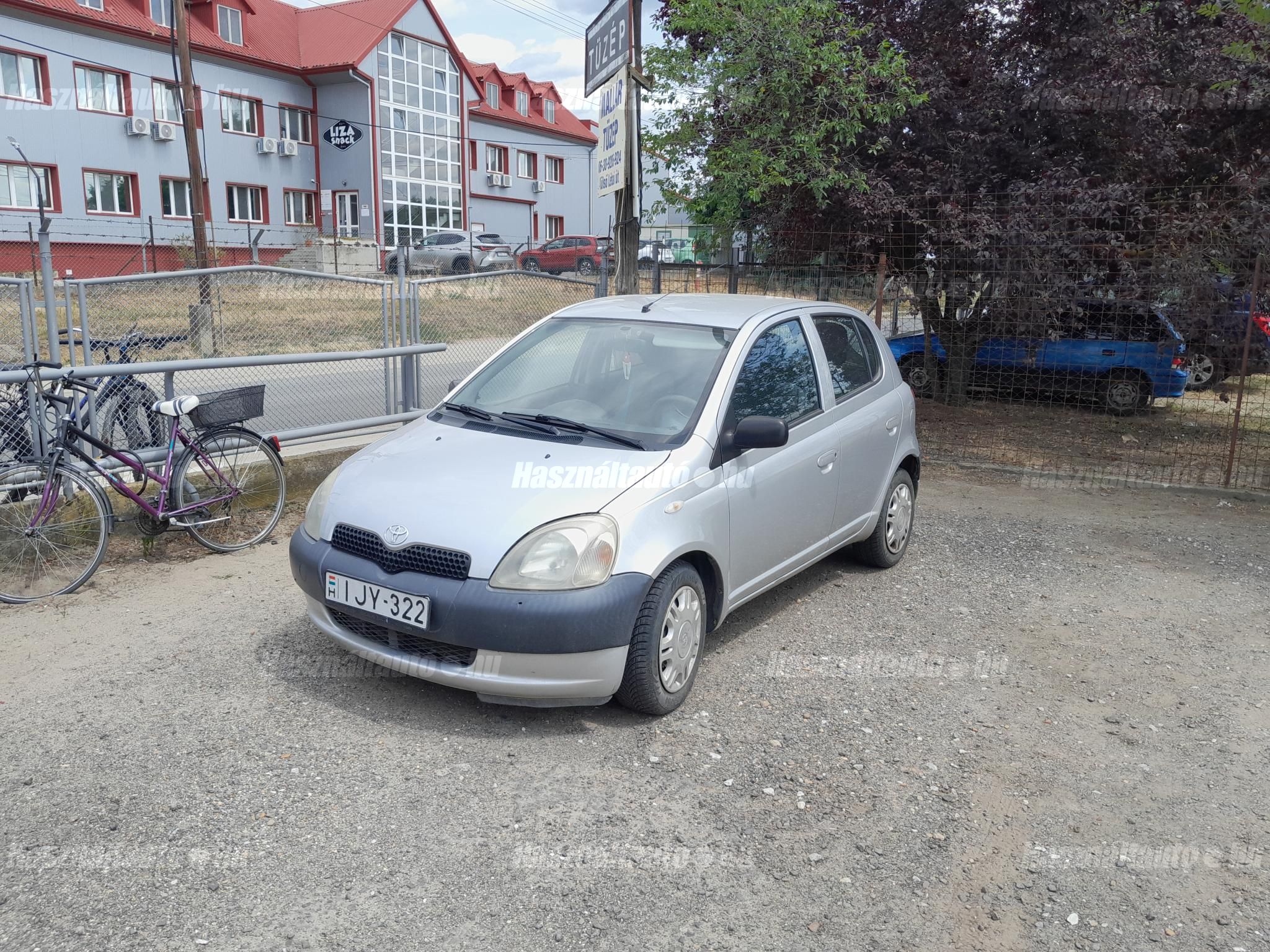TOYOTA YARIS 2002/12 - 1