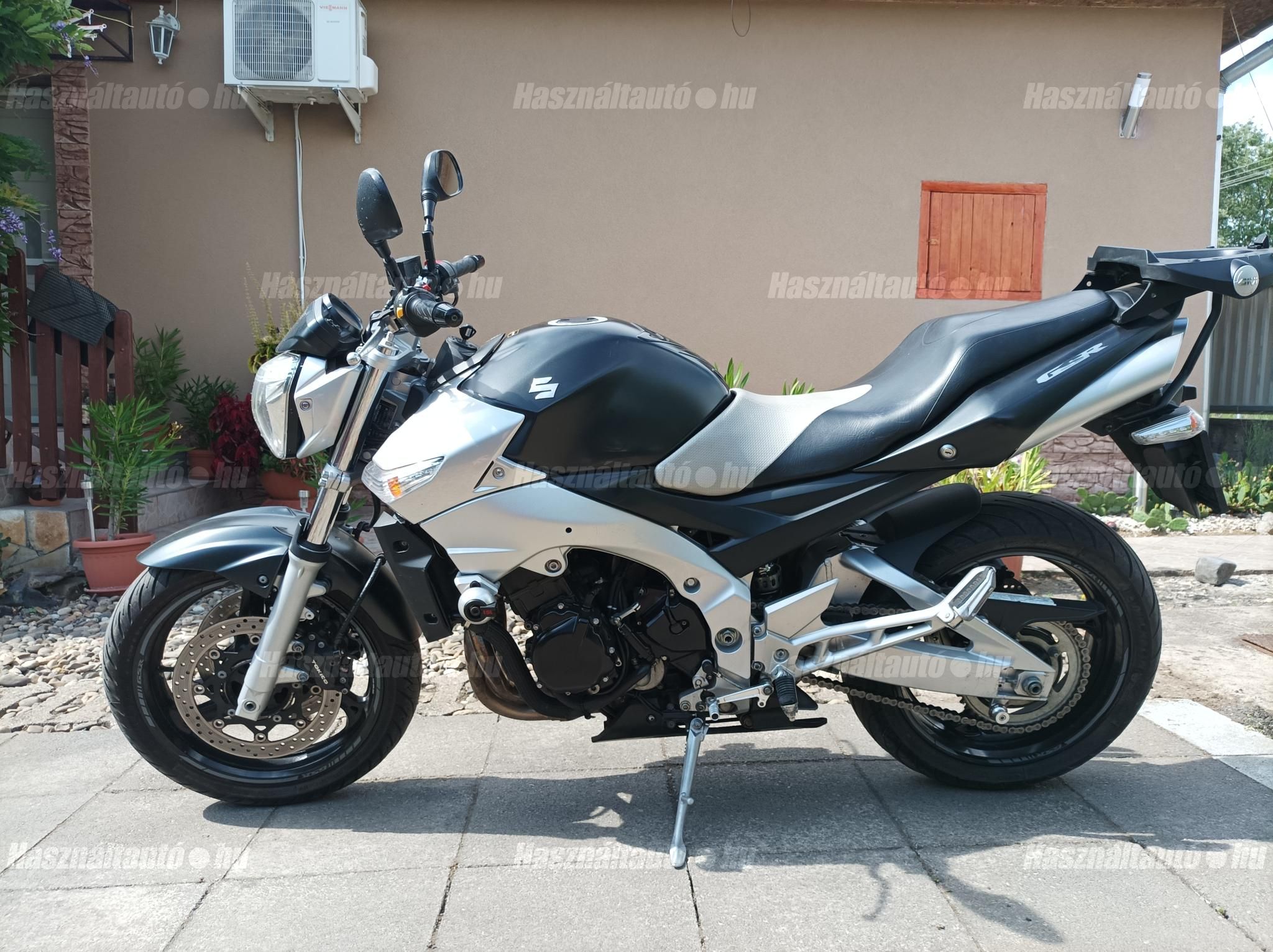 SUZUKI GSR 600 2006/5 - 1