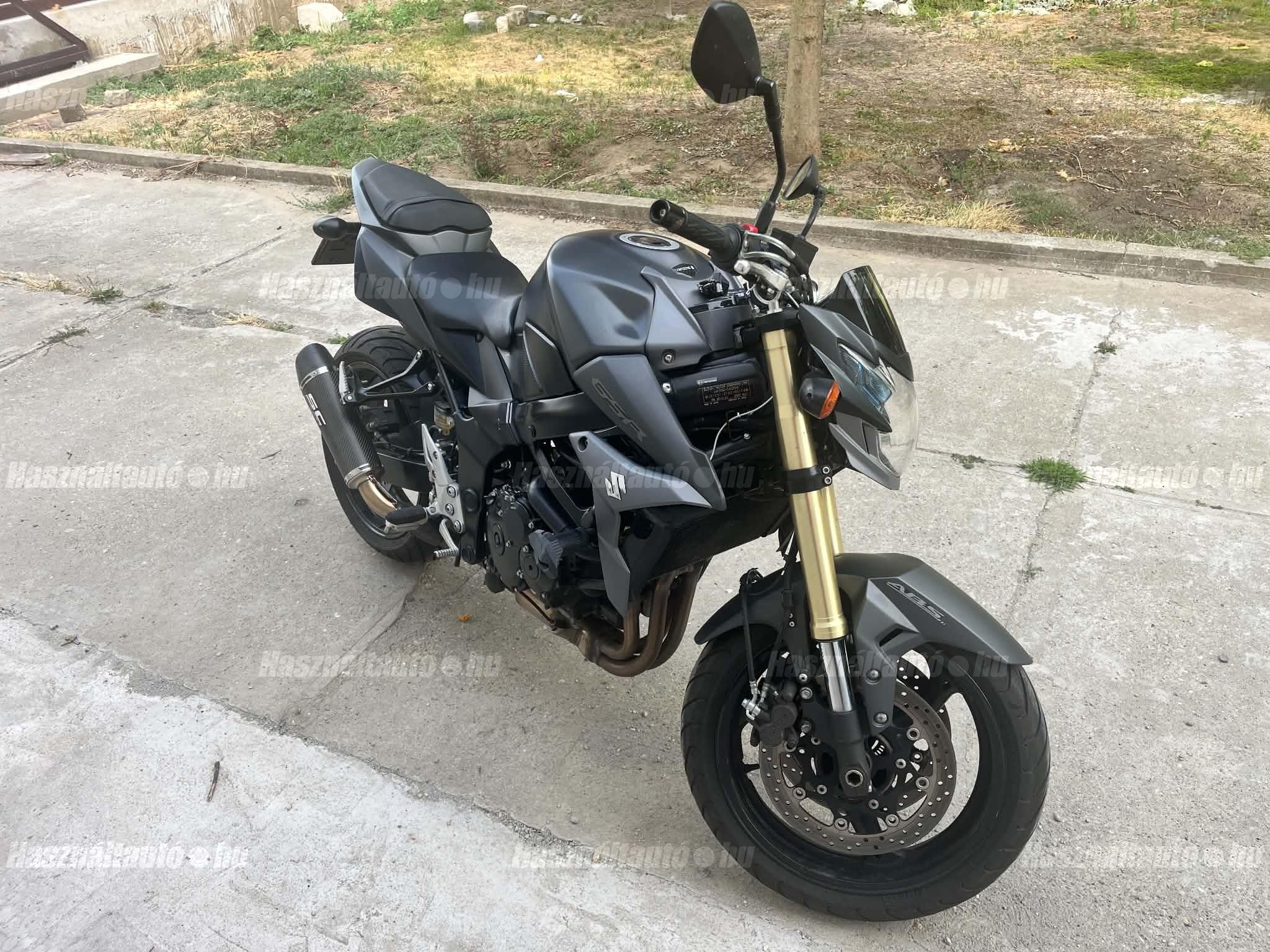 SUZUKI GSR 750 2015/12 - 1