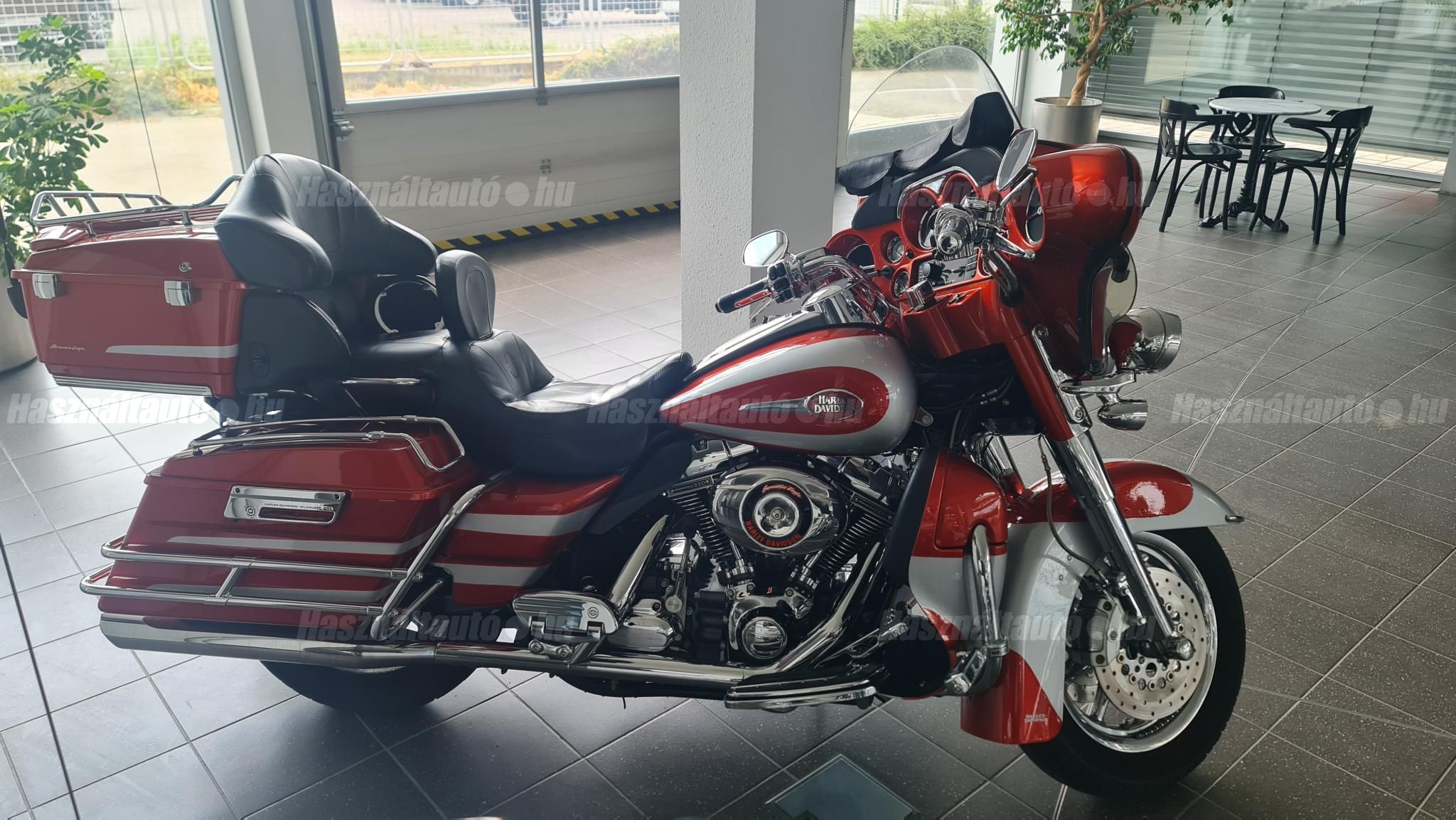 HARLEY-DAVIDSON CVO 2008/4 - 1