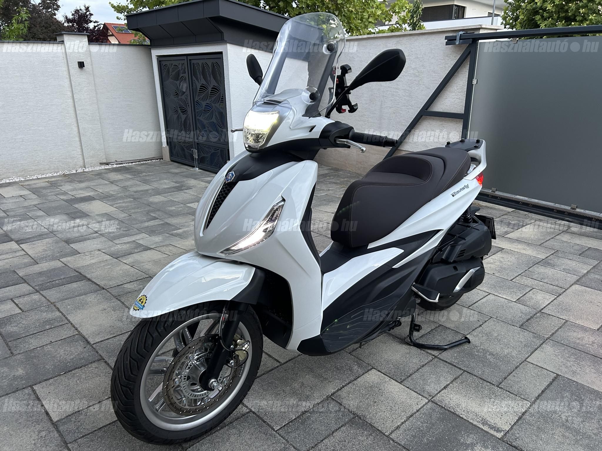 PIAGGIO BEVERLY 400 2023/8 - 1