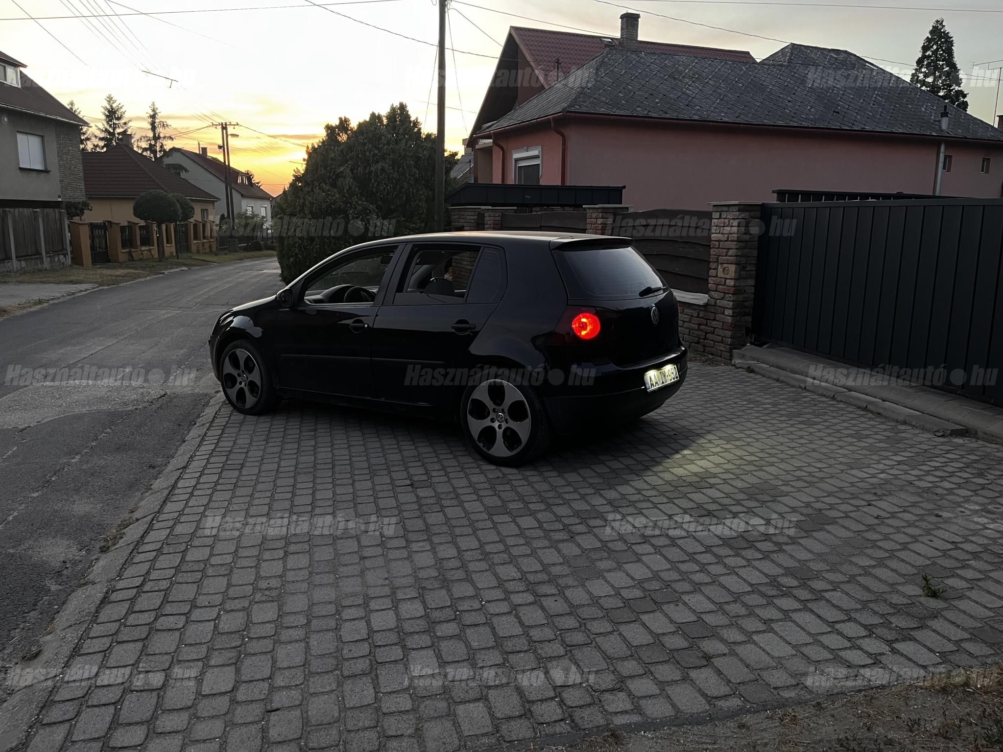 VOLKSWAGEN GOLF V 2004 - 1