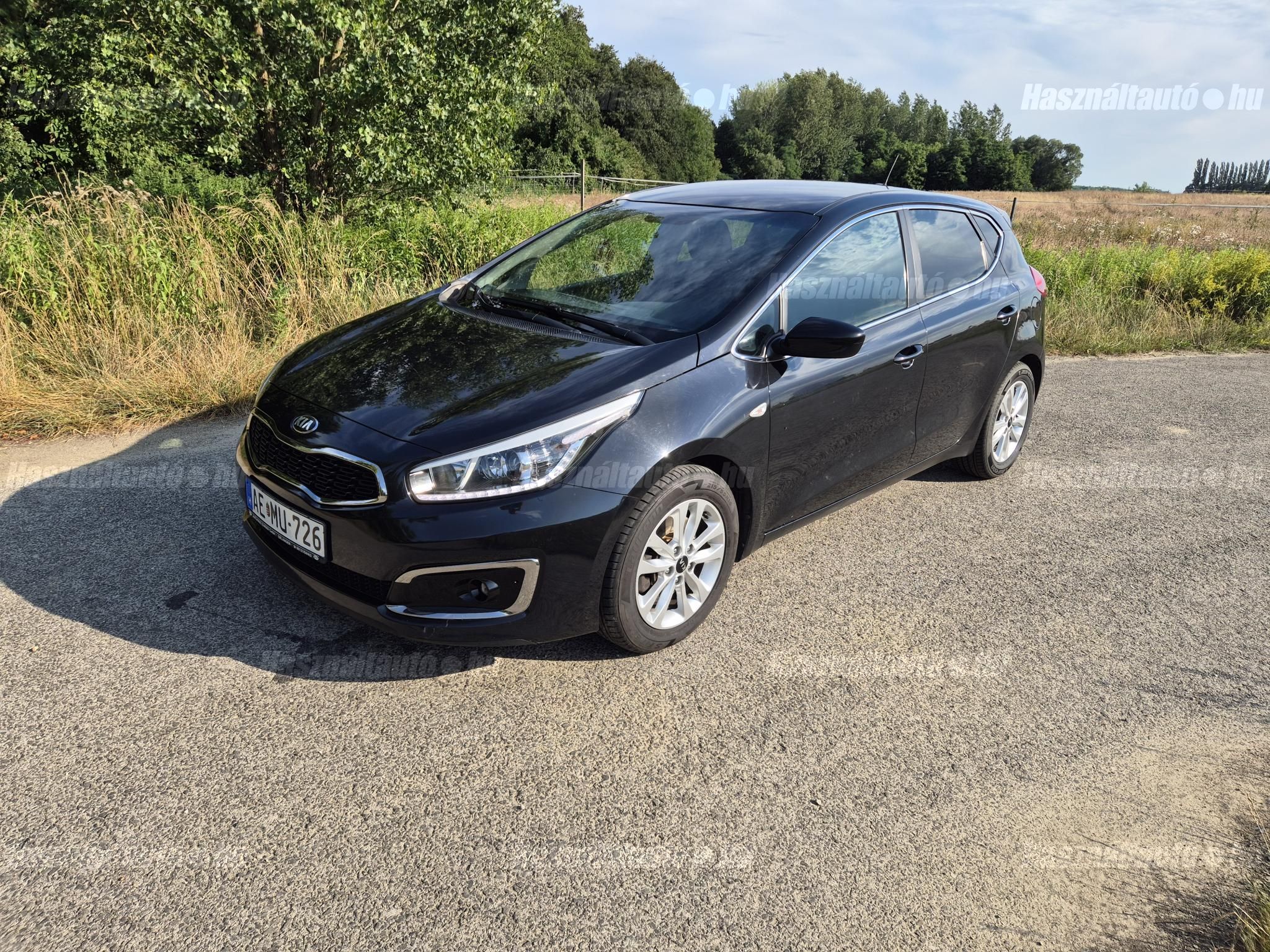 KIA CEE'D 2016/5 - 1