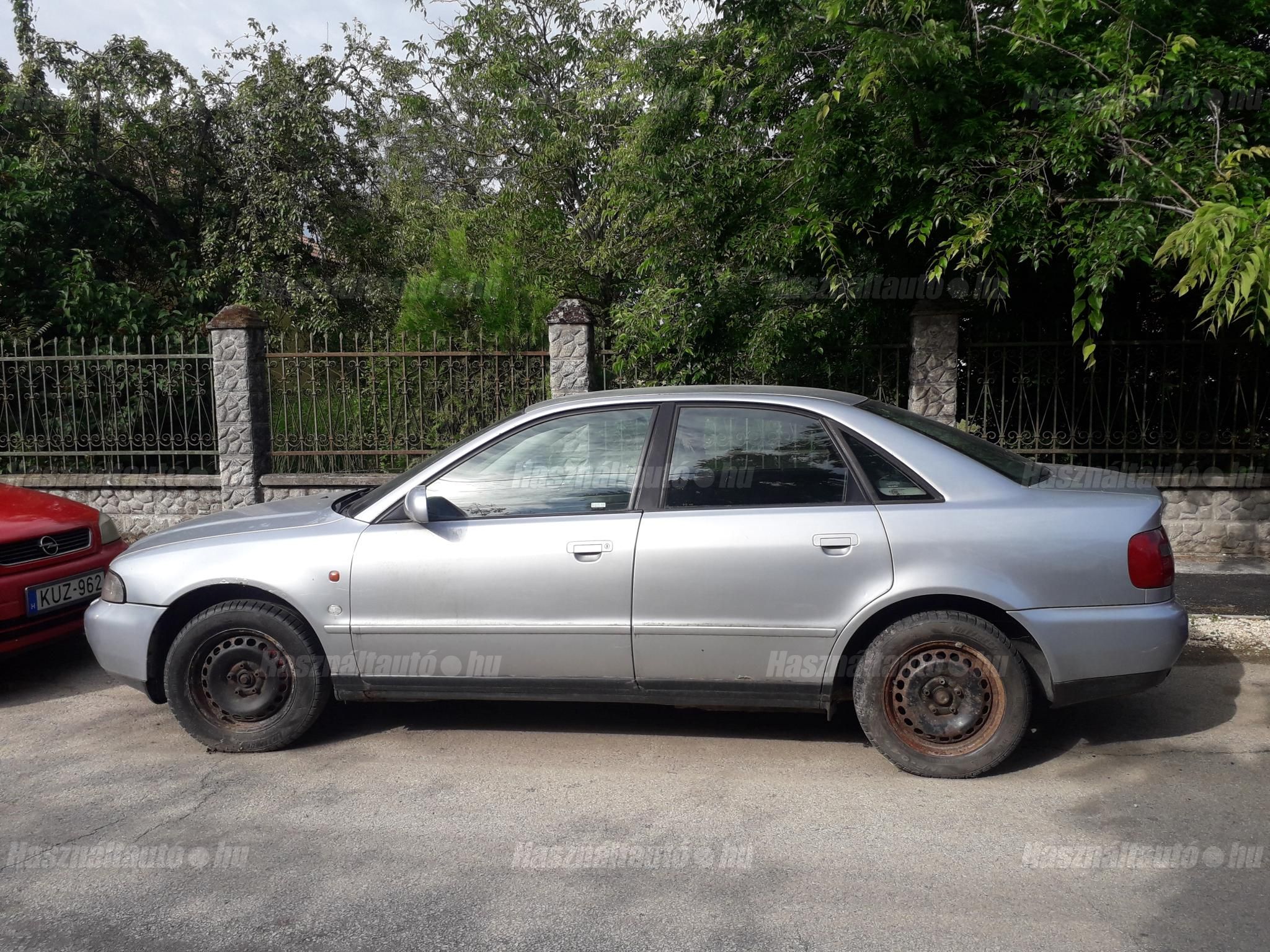 AUDI A4 1997/4 - 1