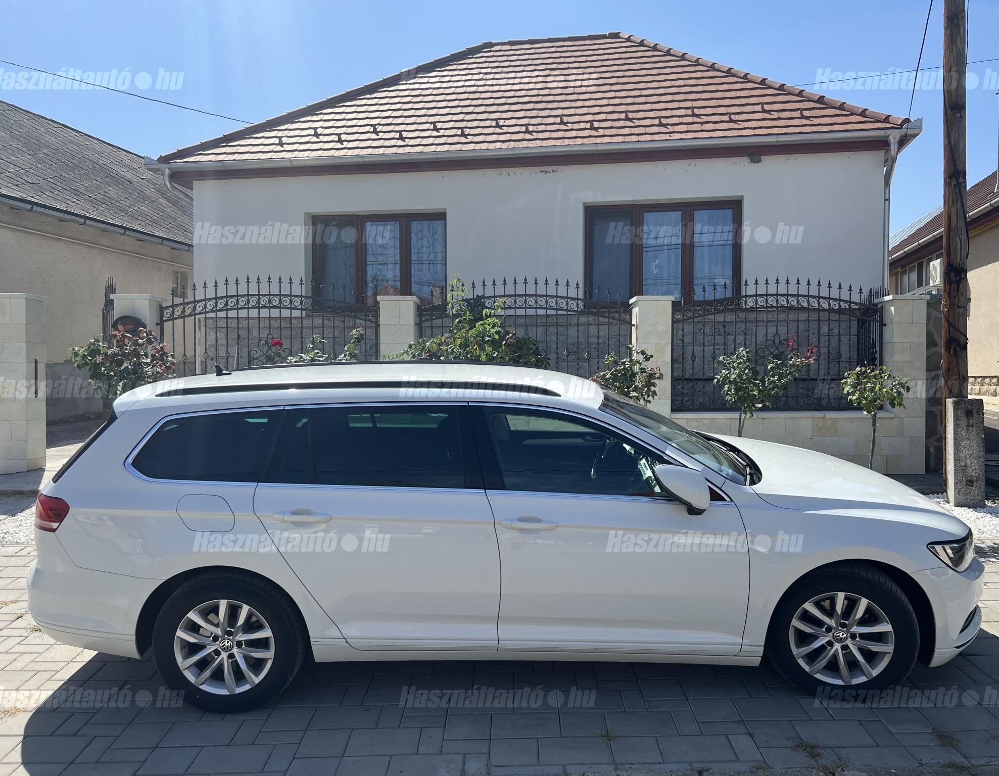 VOLKSWAGEN PASSAT VIII 2016 - 1