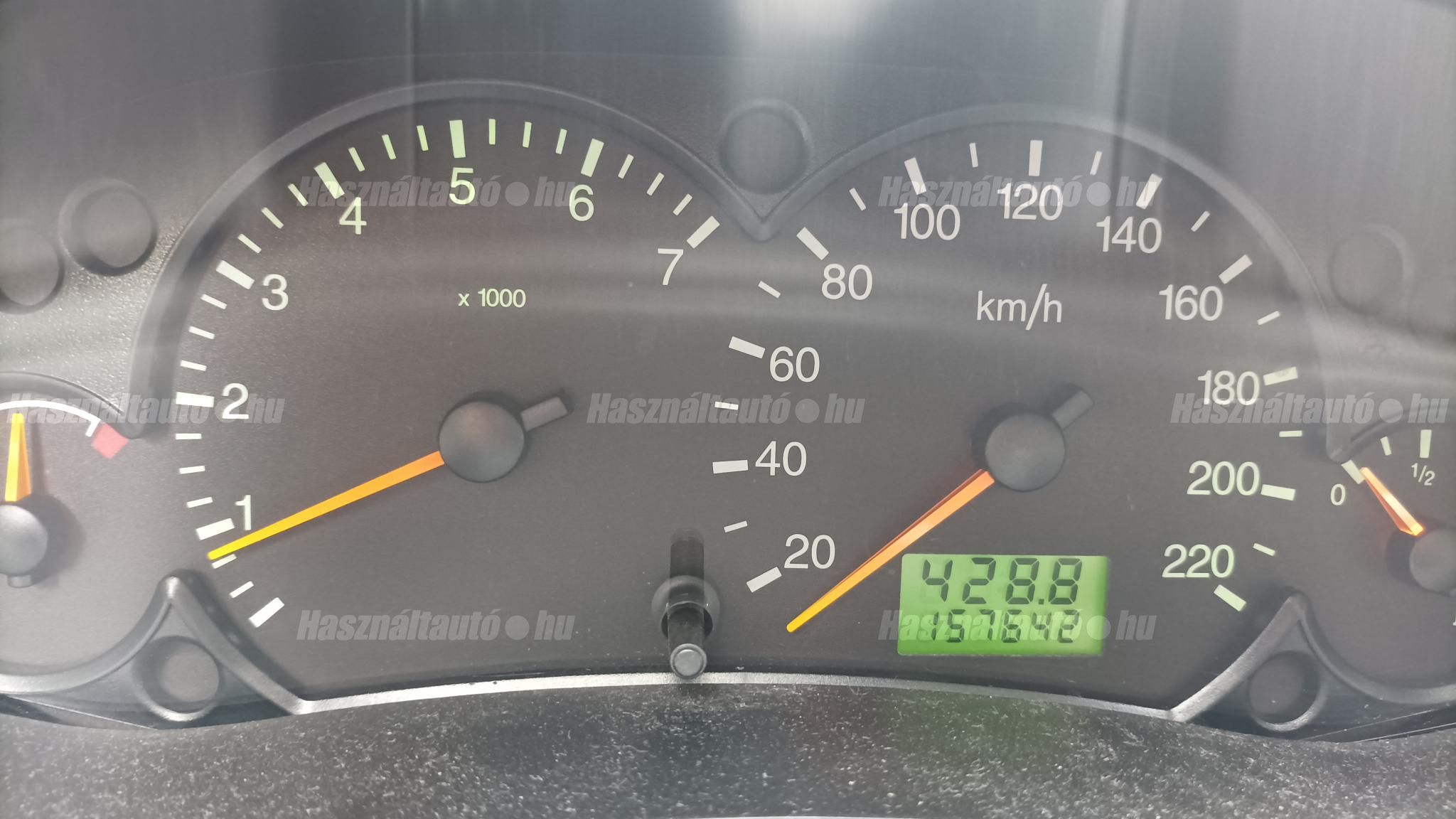 FORD FOCUS 2003/8 - 1