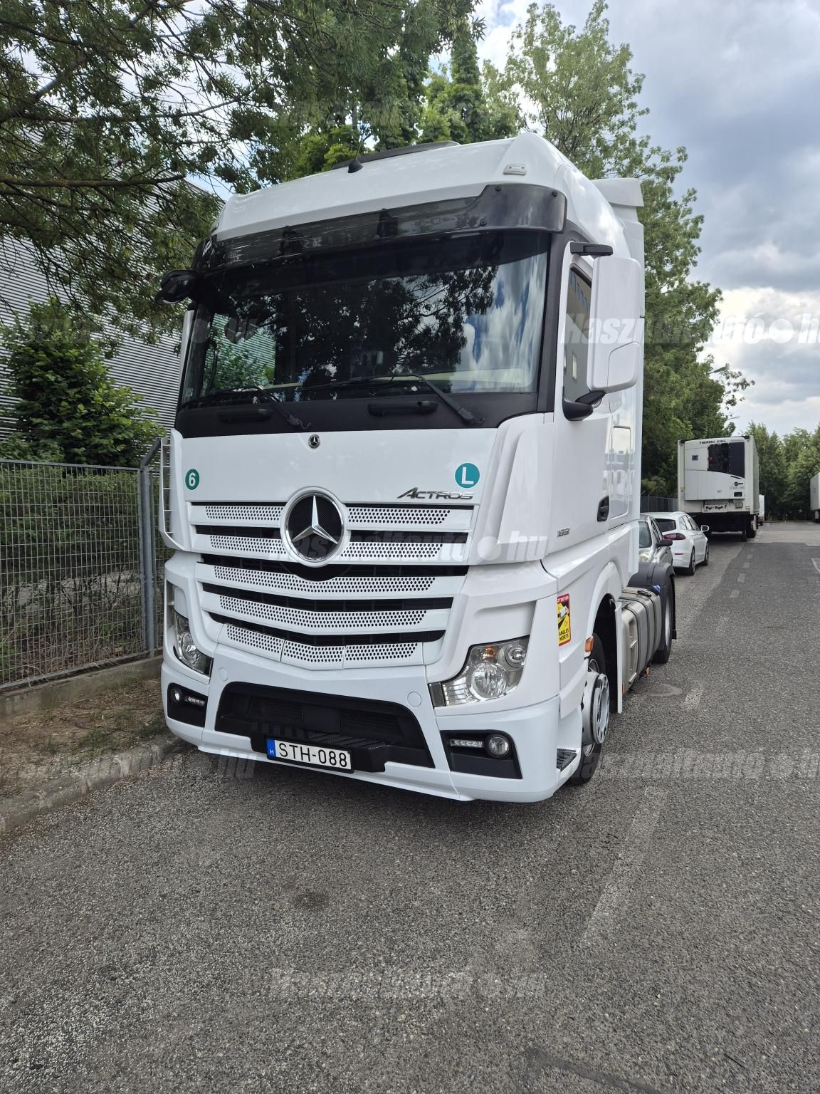 MERCEDES-BENZ 2022/6 - 1