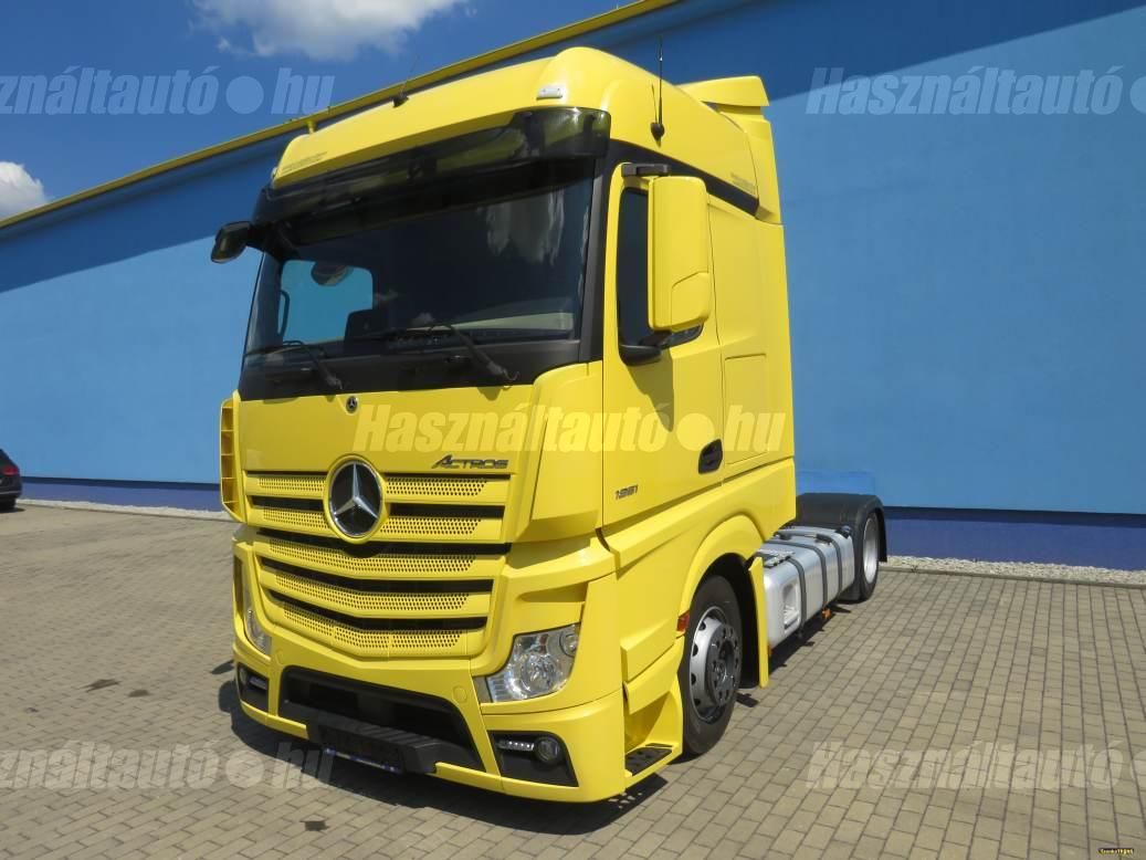 MERCEDES-BENZ 2023/3 - 1