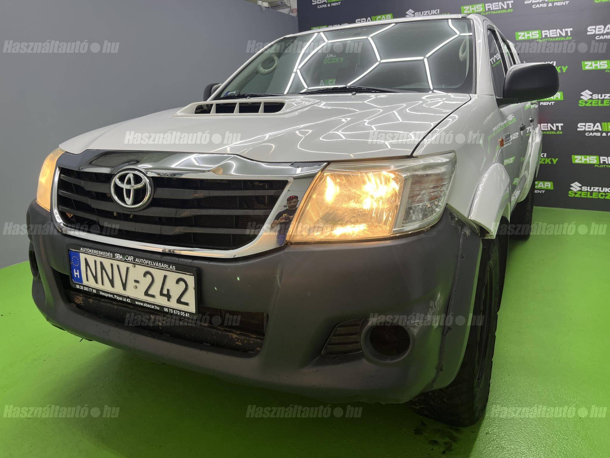 TOYOTA HILUX 2016/4 - 1