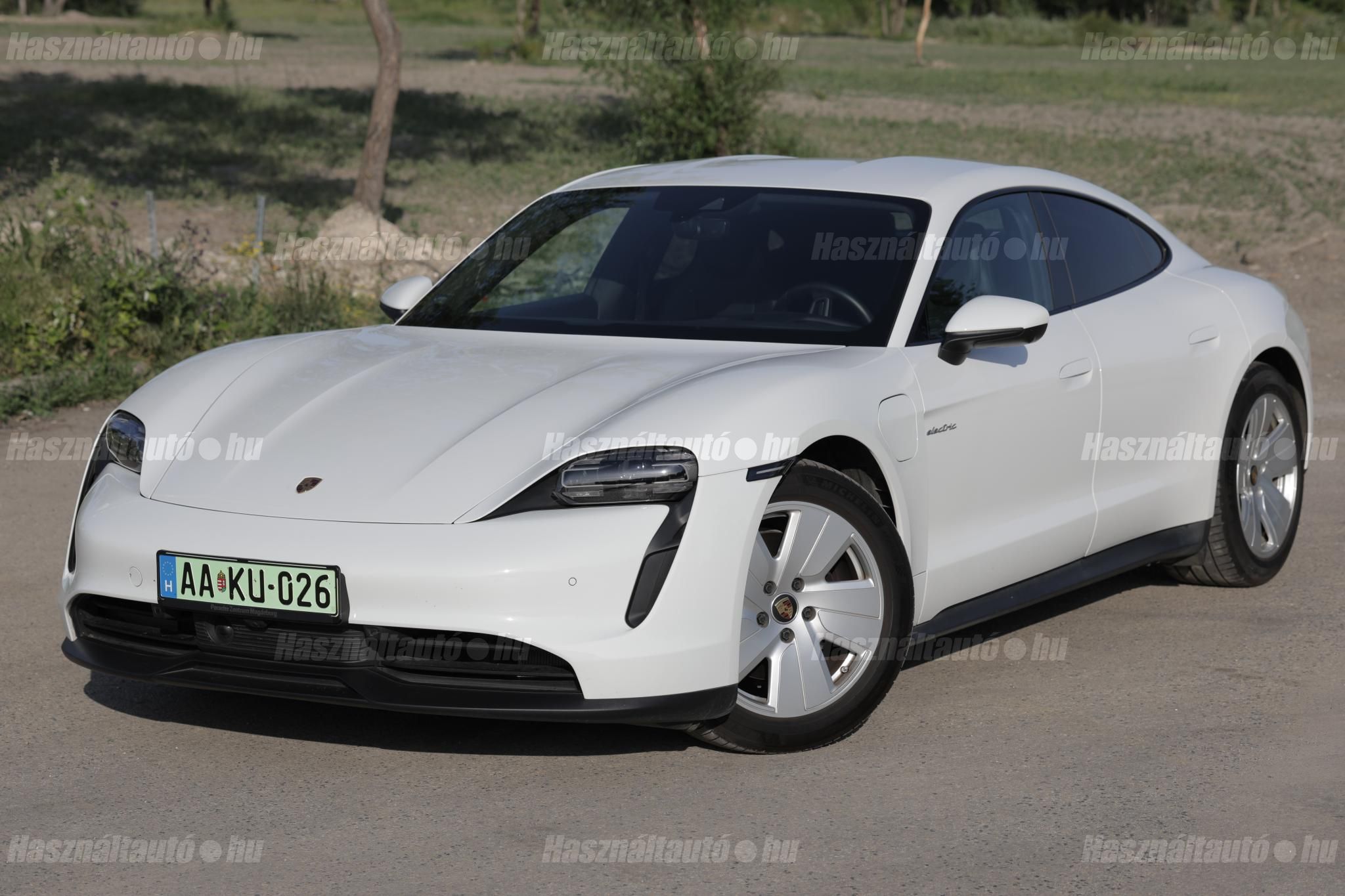 PORSCHE TAYCAN 2021/9 - 1