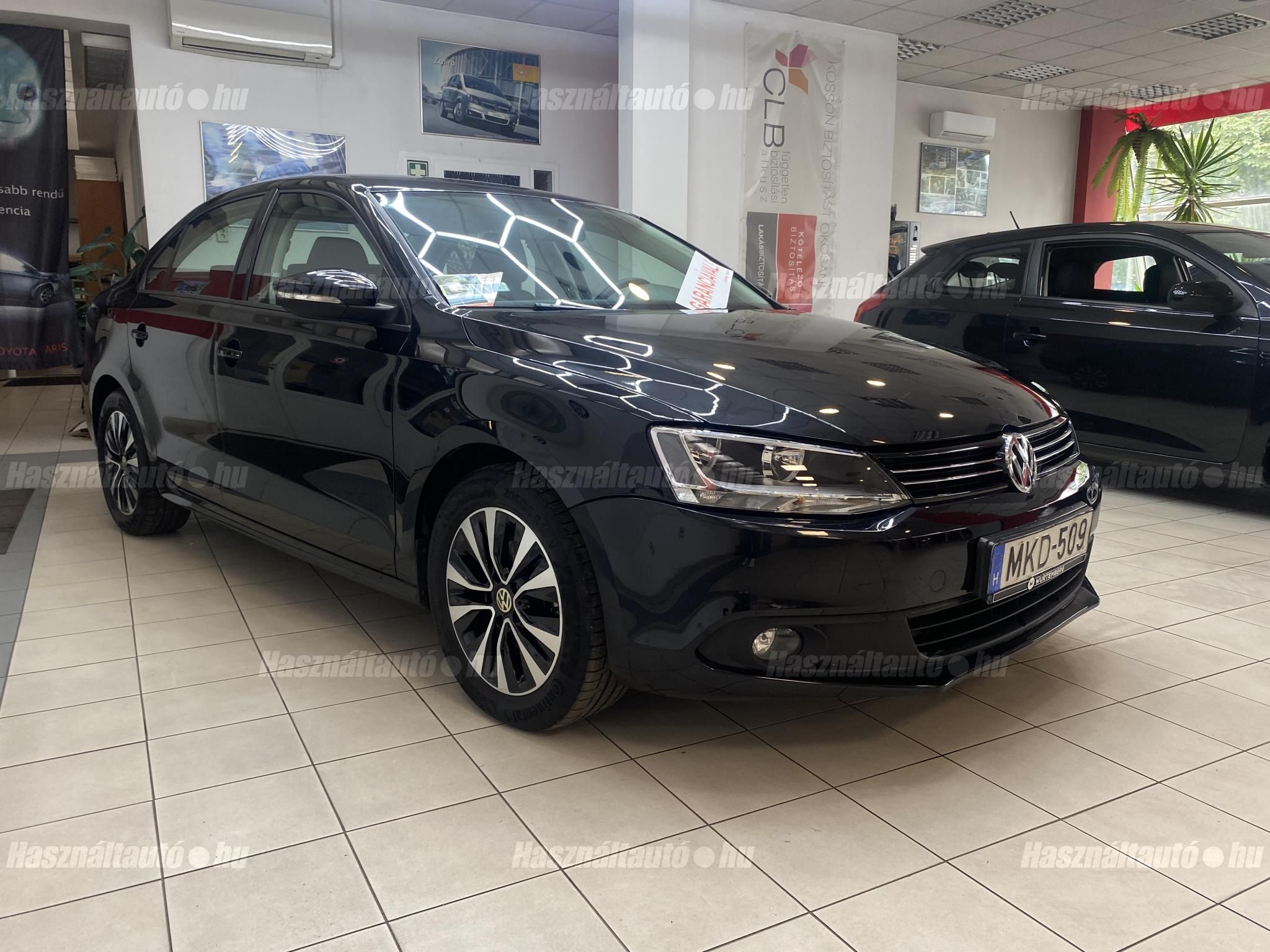 VOLKSWAGEN JETTA VI 2013/8 - 1