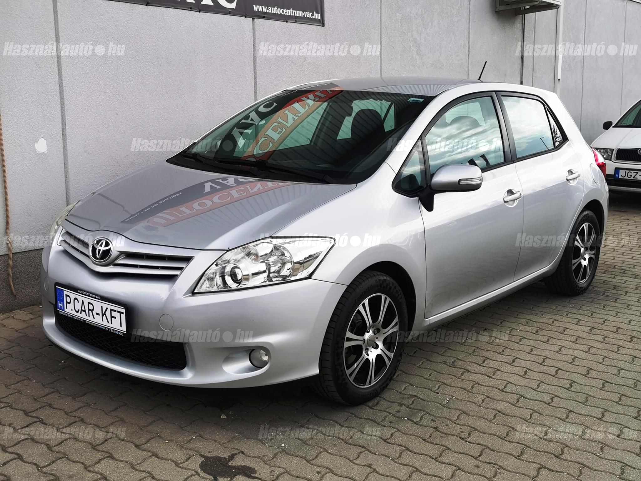 TOYOTA AURIS 2011/1 - 1