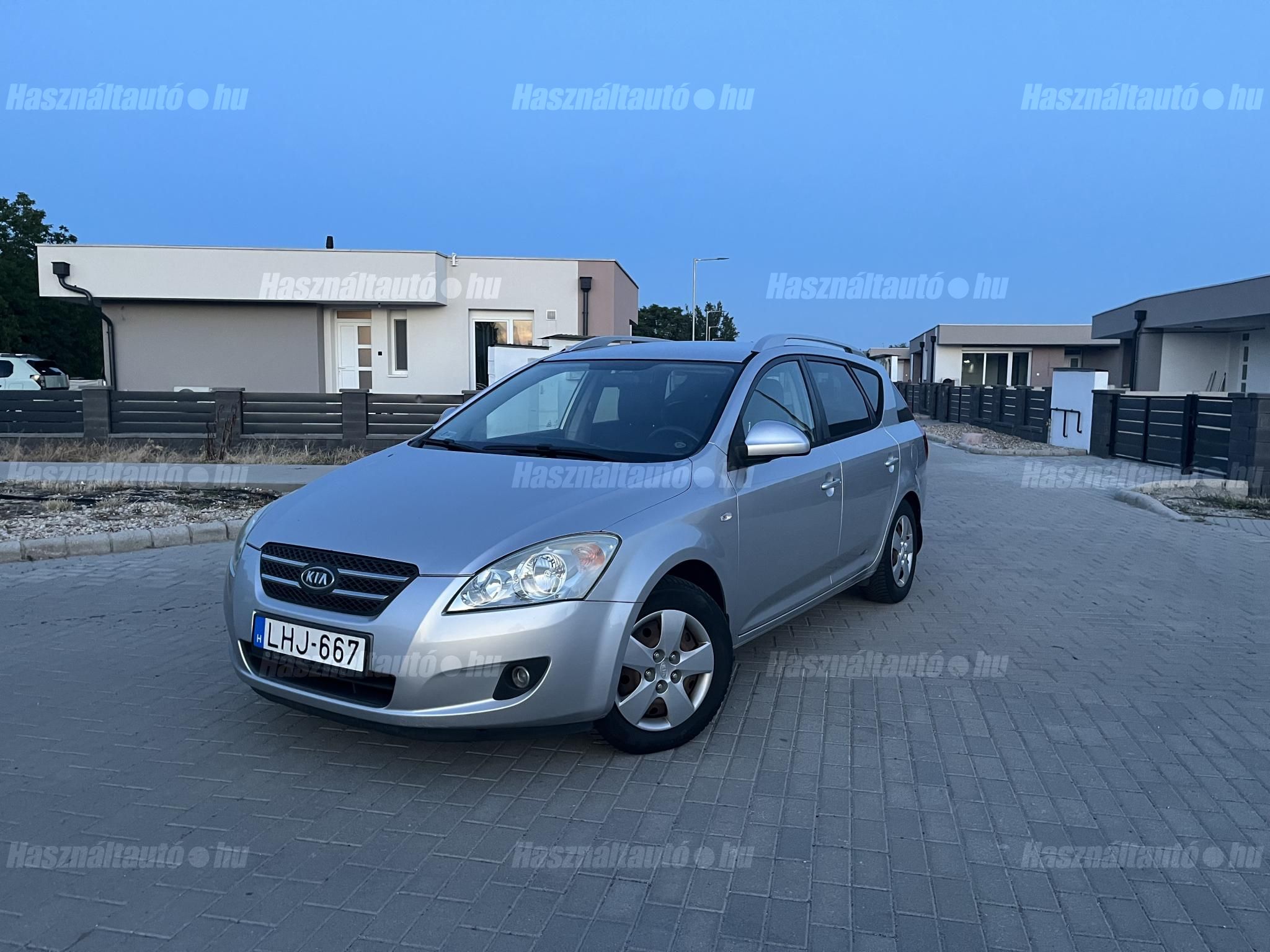 KIA CEE'D 2008/11 - 1