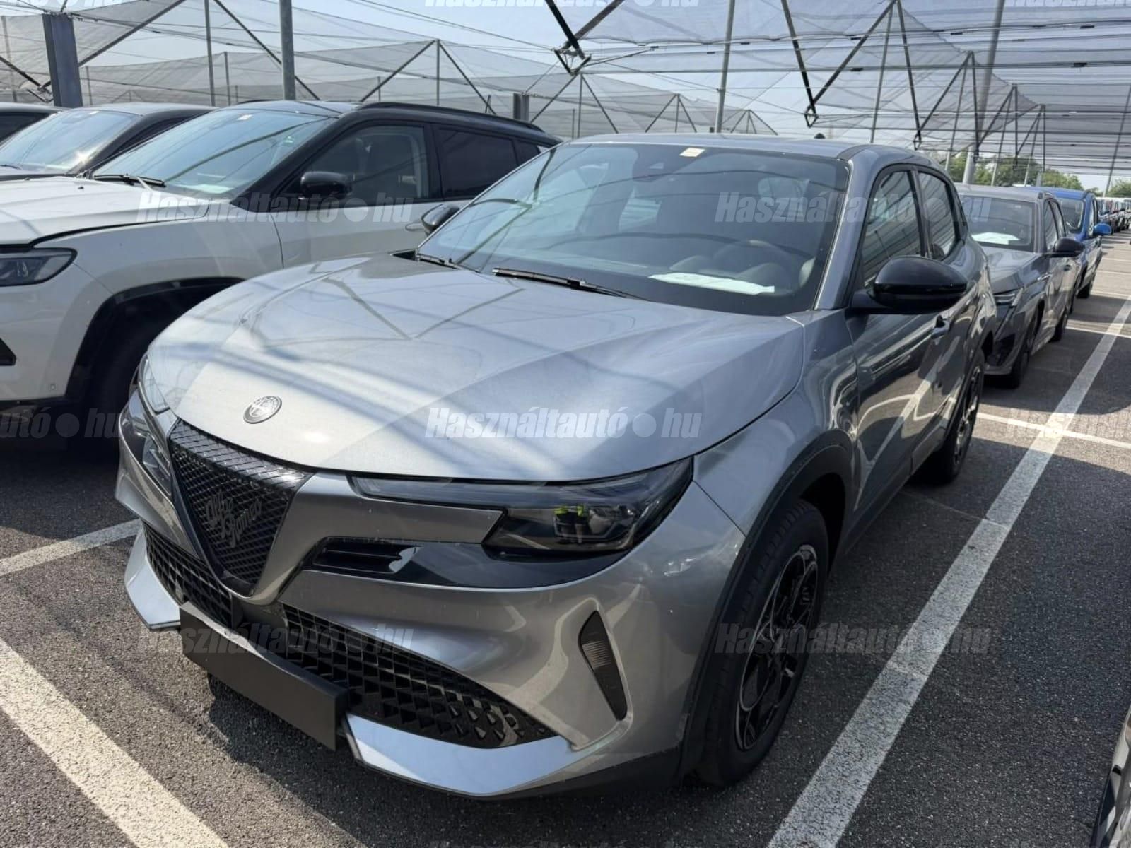 ALFA ROMEO JUNIOR 2025/6 - 1