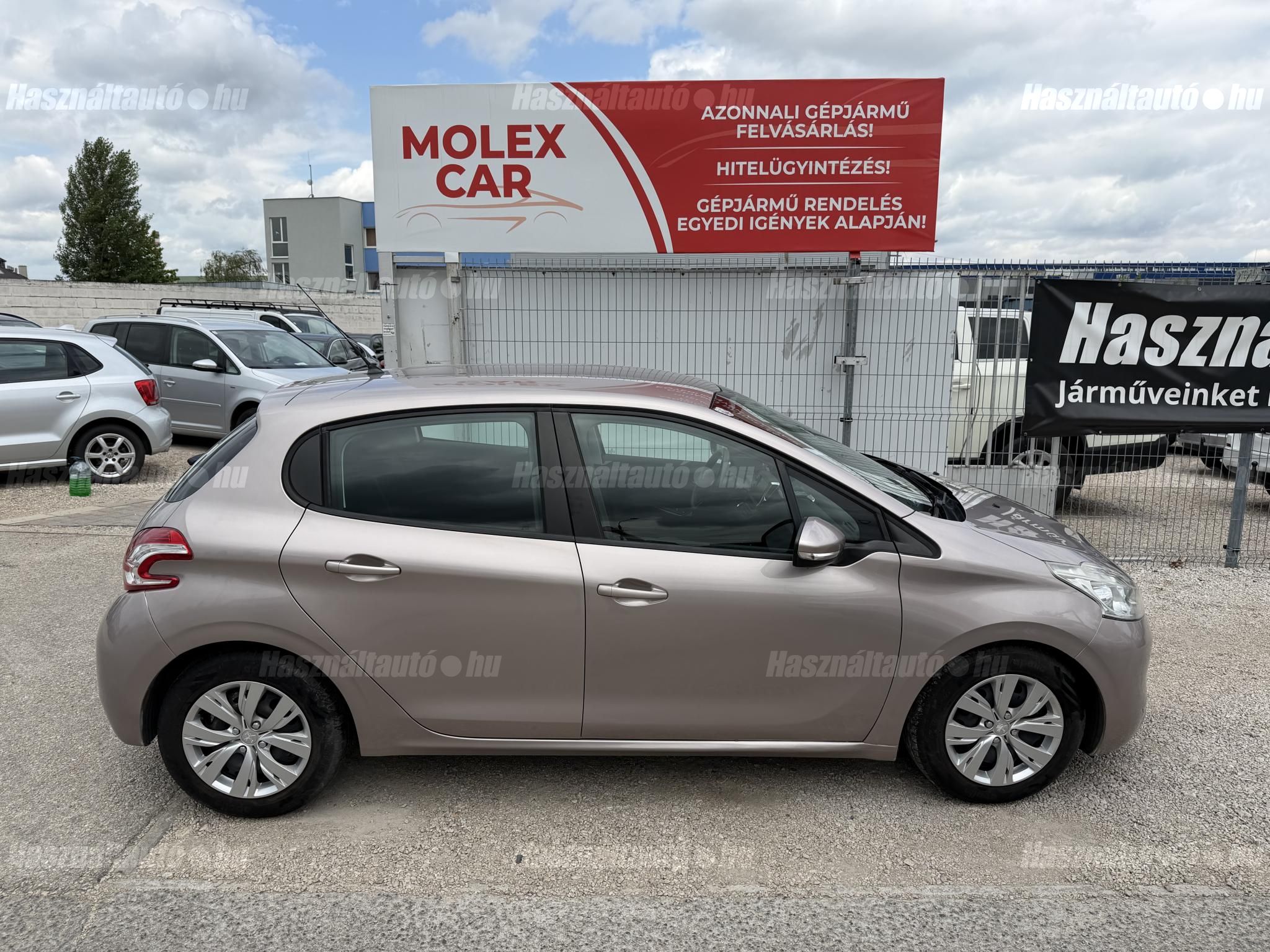 PEUGEOT 208 2012/4 - 1
