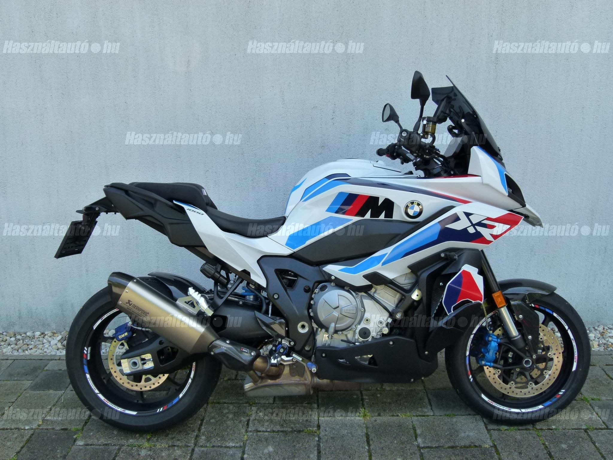 BMW M 1000 XR 2024/5 - 1