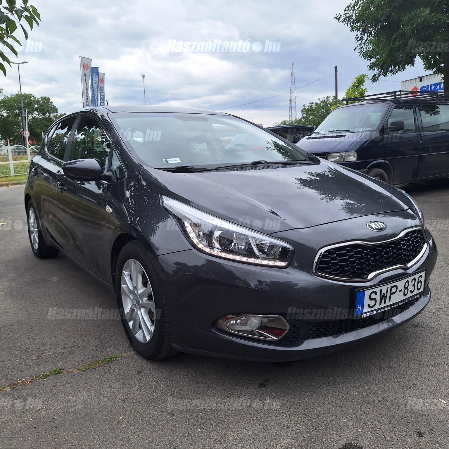 KIA CEE'D 2015/6 - 1