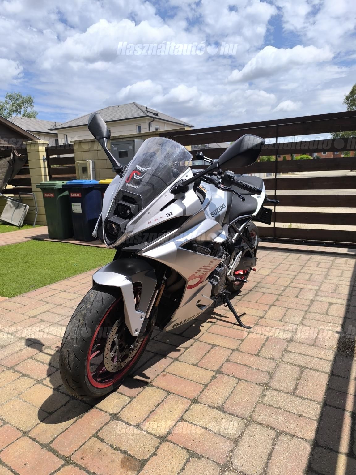 SUZUKI GSX 8 R 2024/6 - 1