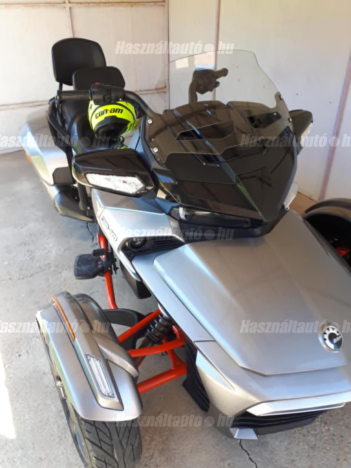 CAN-AM SPYDER 2016/4 - 1