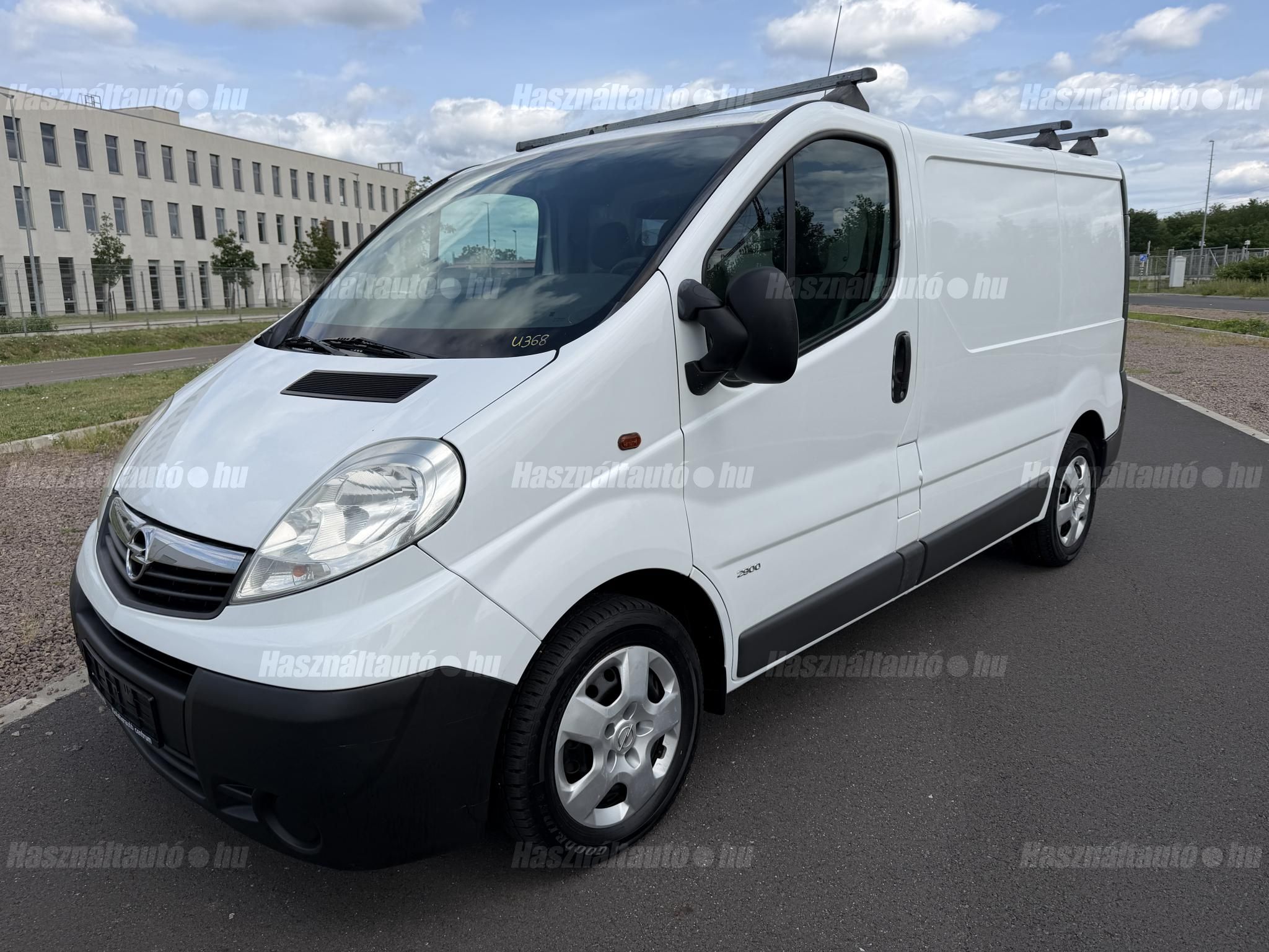 OPEL VIVARO 2009/4 - 1