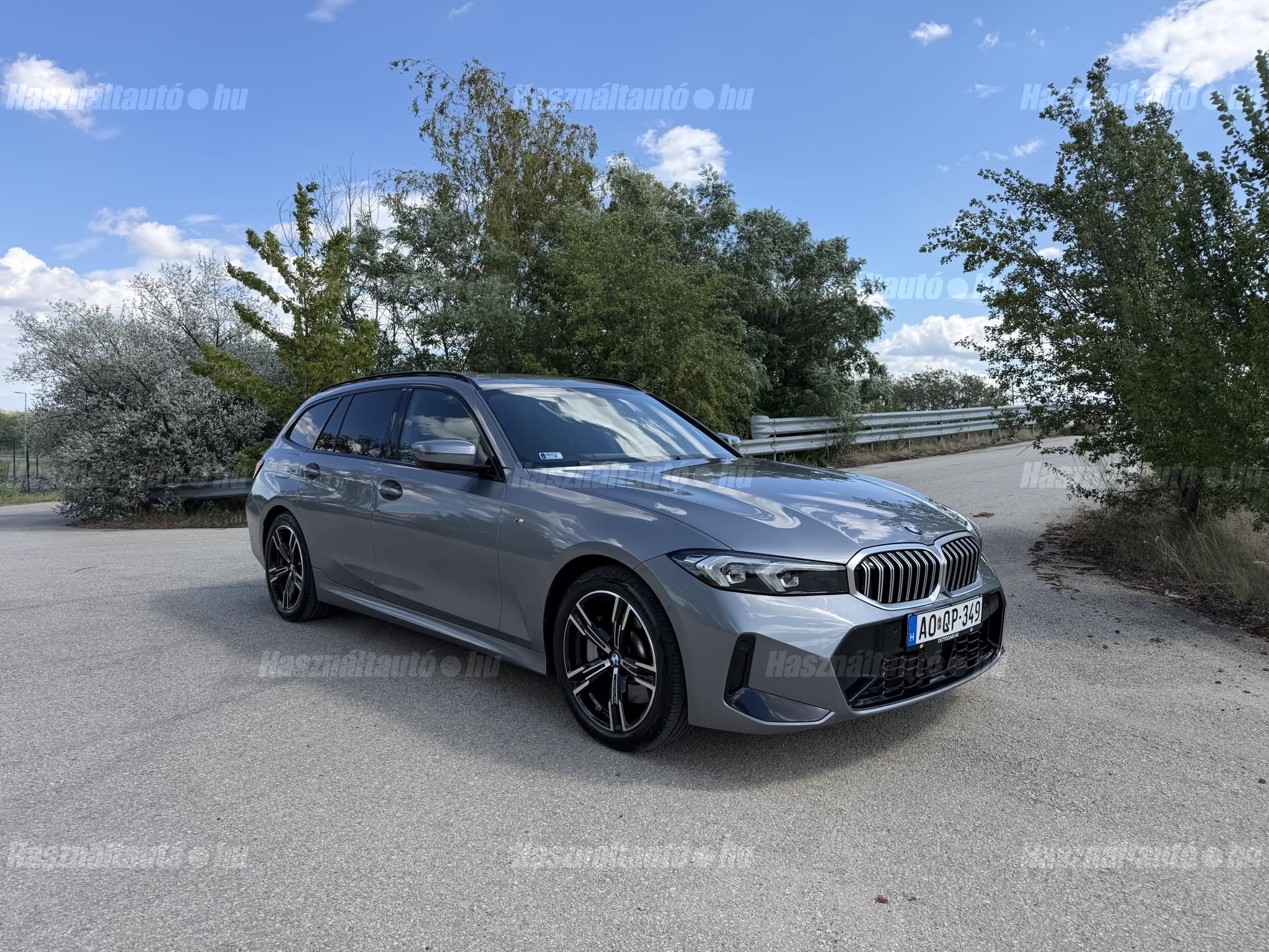 BMW 330 2025/6 - 1