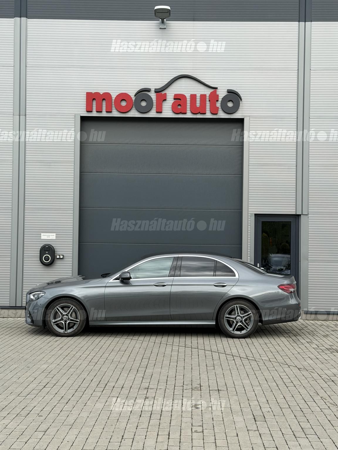 MERCEDES-BENZ E 220 2023/4 - 1