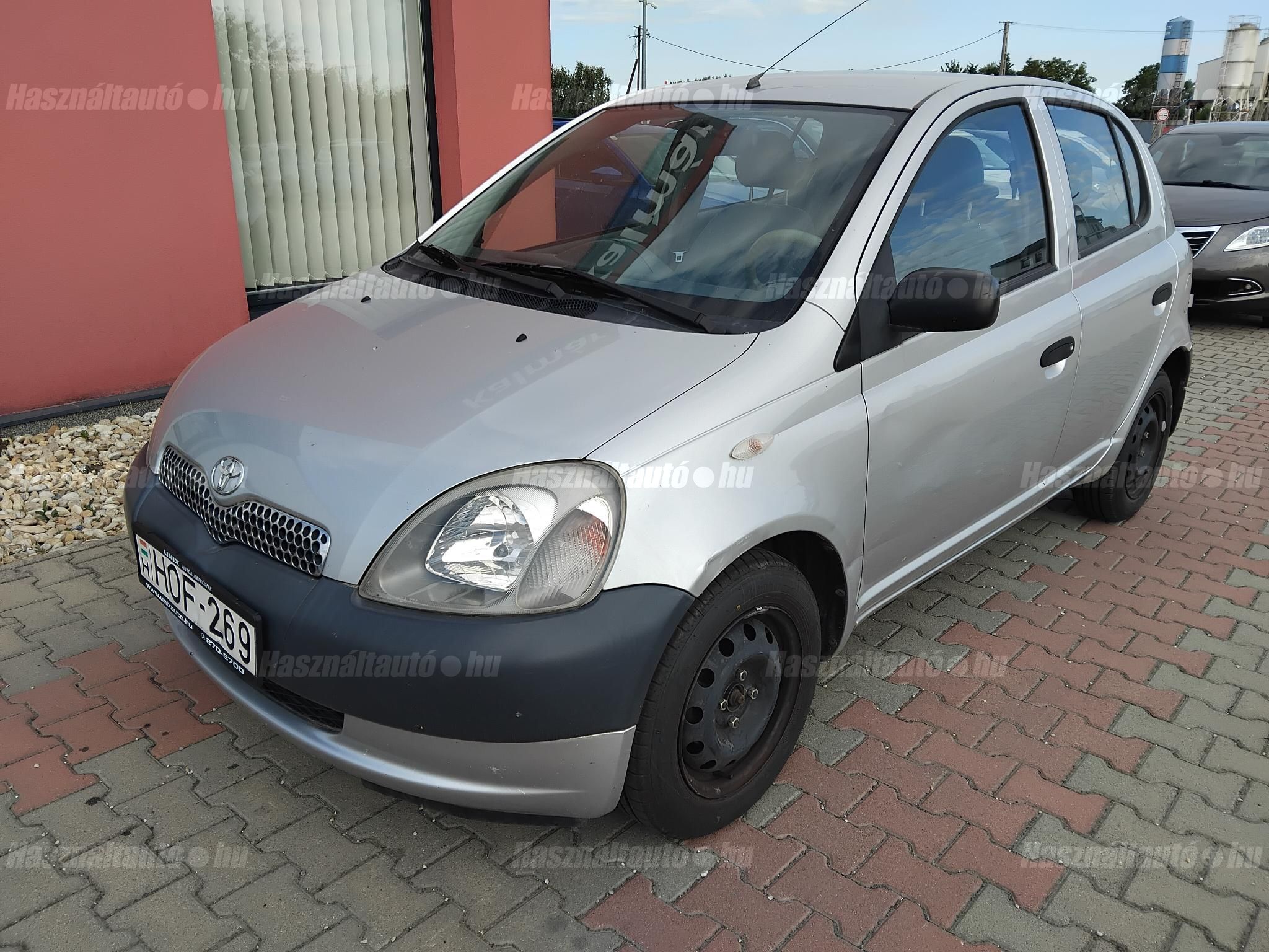 TOYOTA YARIS 2001/3 - 1