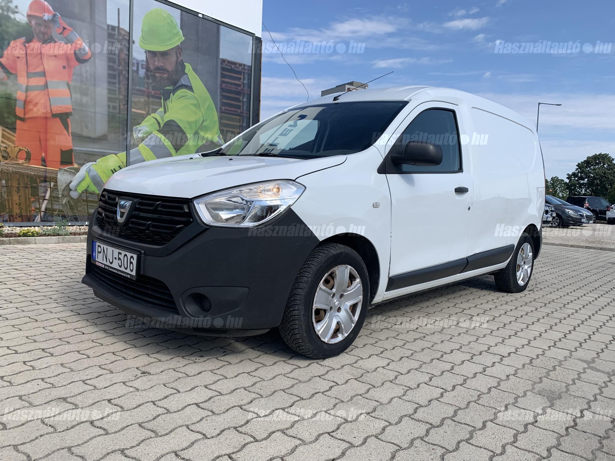 DACIA DOKKER 2017/11 - 1