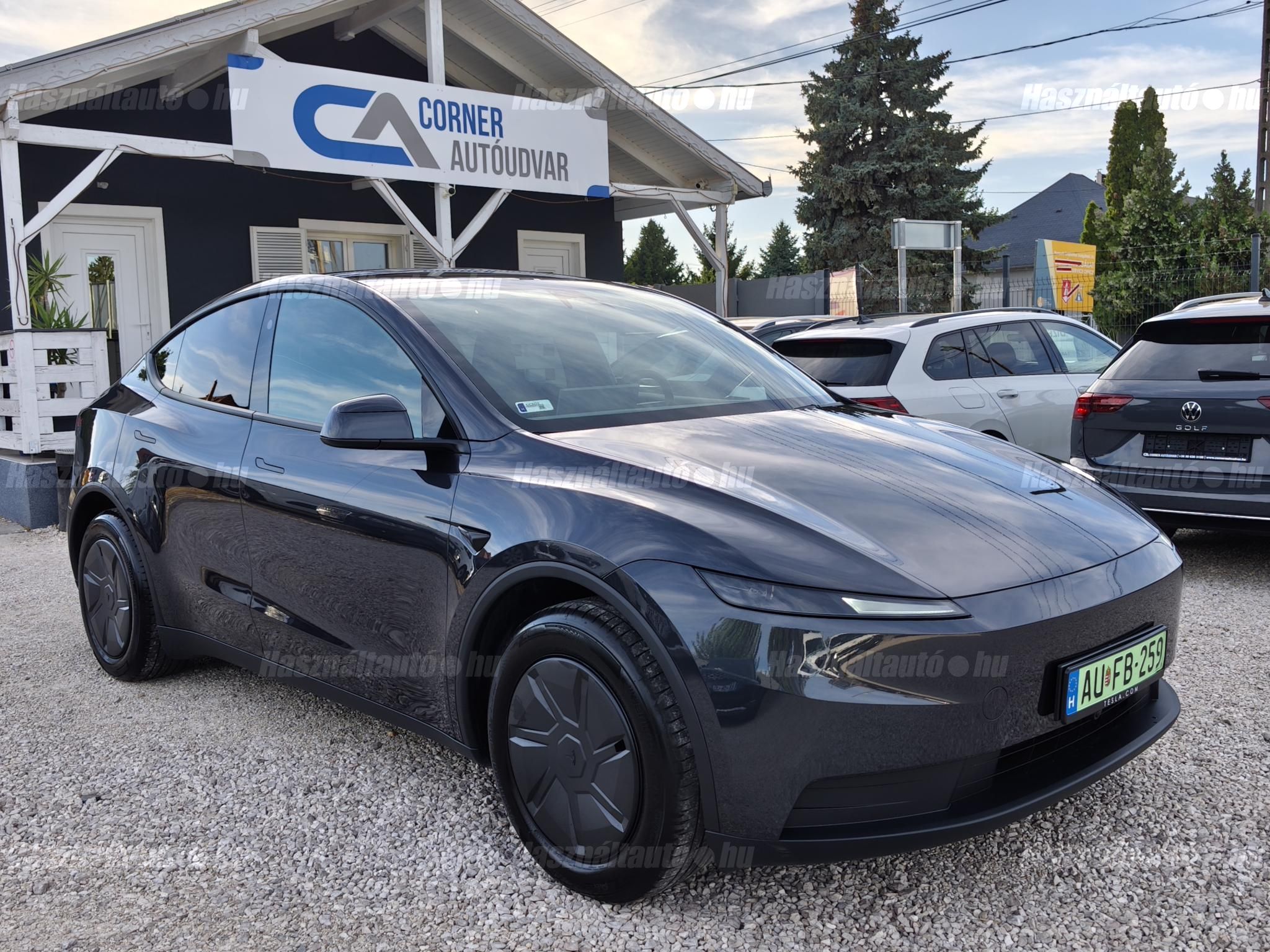 TESLA MODEL Y 2026/6 - 1