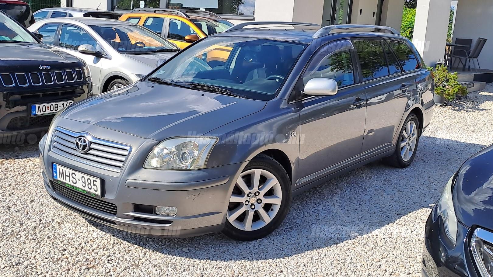 TOYOTA AVENSIS 2004/6 - 1