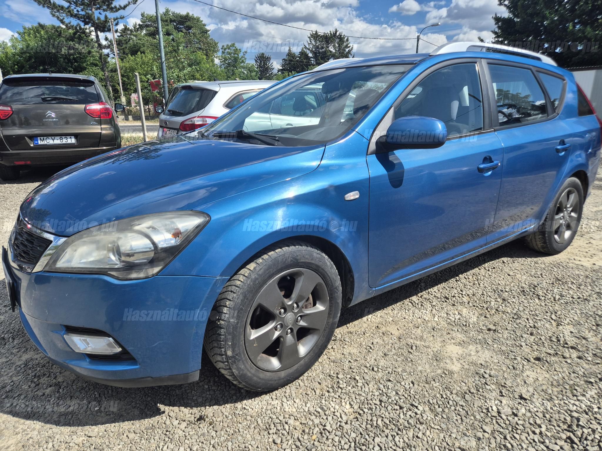 KIA CEE'D 2010/6 - 1