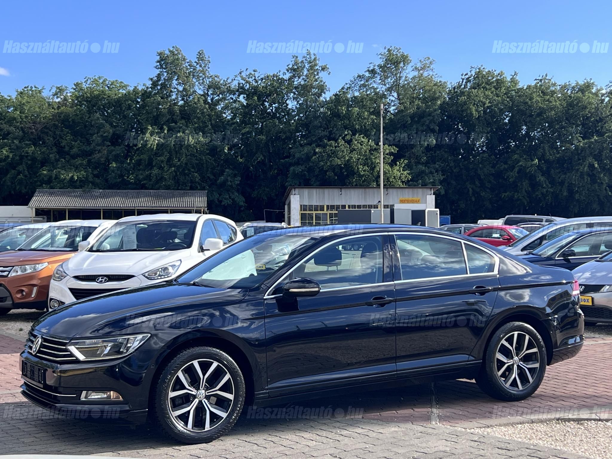 VOLKSWAGEN PASSAT 2018/9 - 1