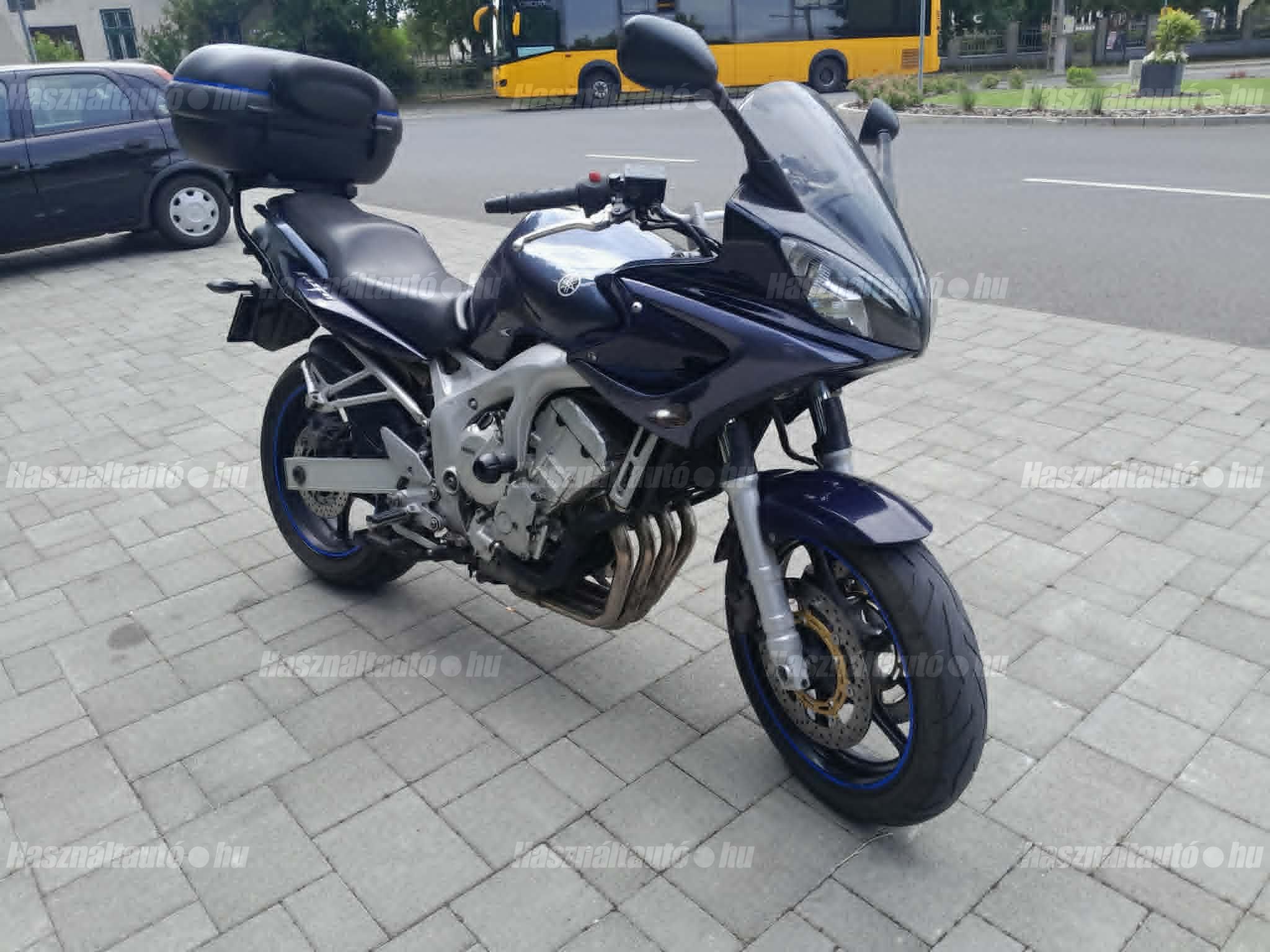 YAMAHA FZ6-S (FAZER) 2004/9 - 1