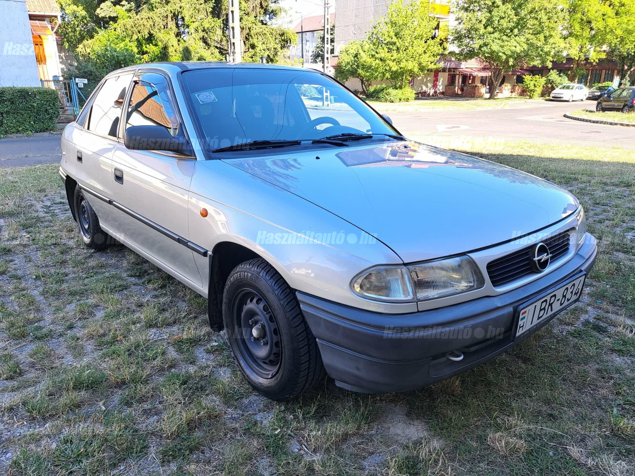 OPEL ASTRA F 2002/4 - 1