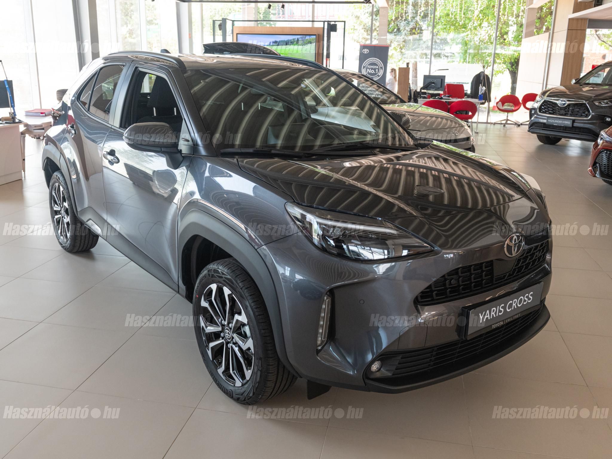 TOYOTA YARIS CROSS 2026/5 - 1