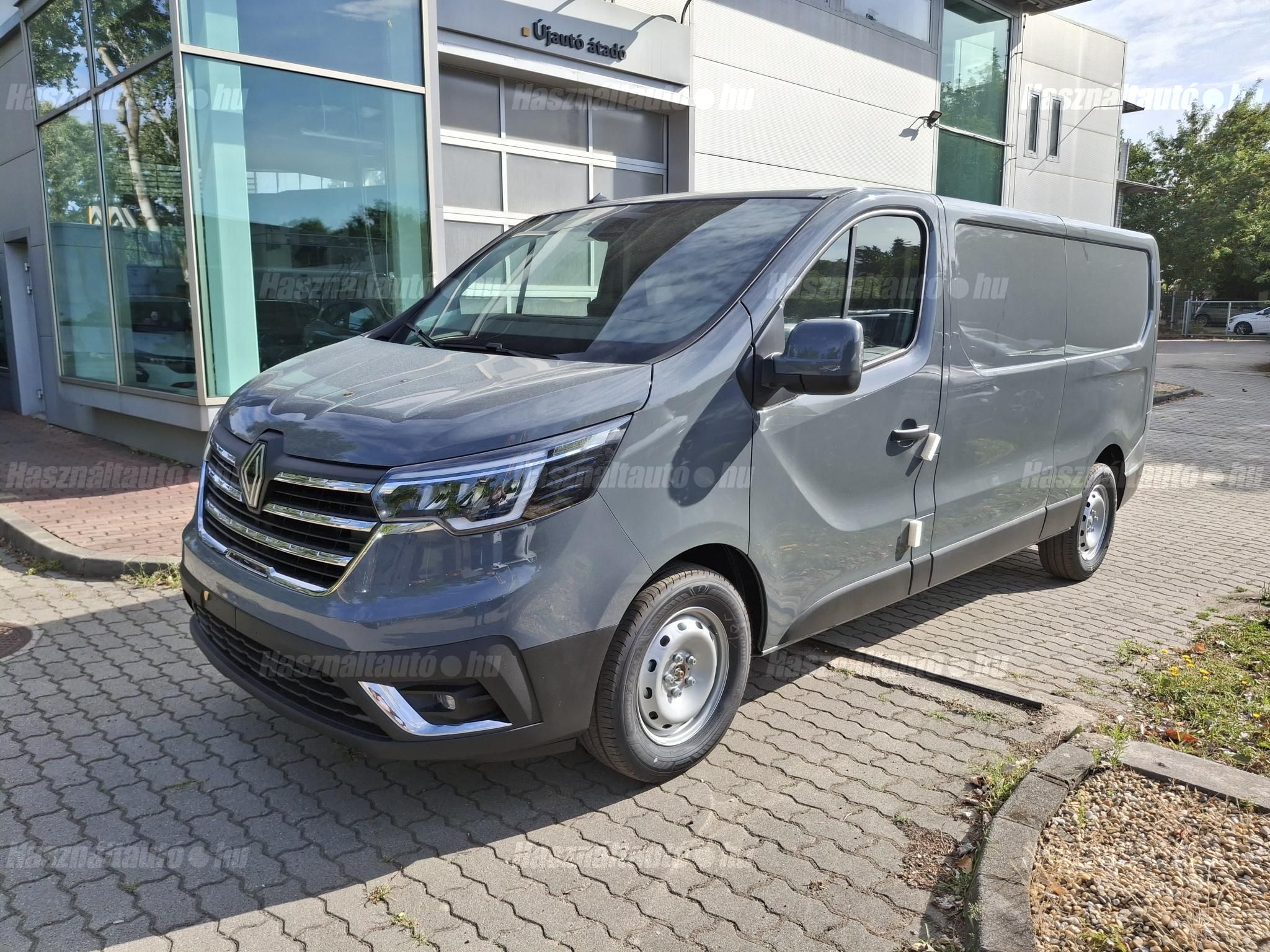 RENAULT TRAFIC 2026 - 1