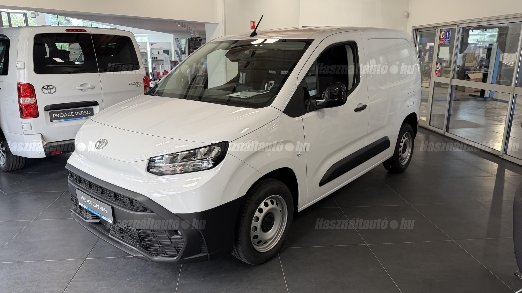 TOYOTA PROACE 2026 - 1