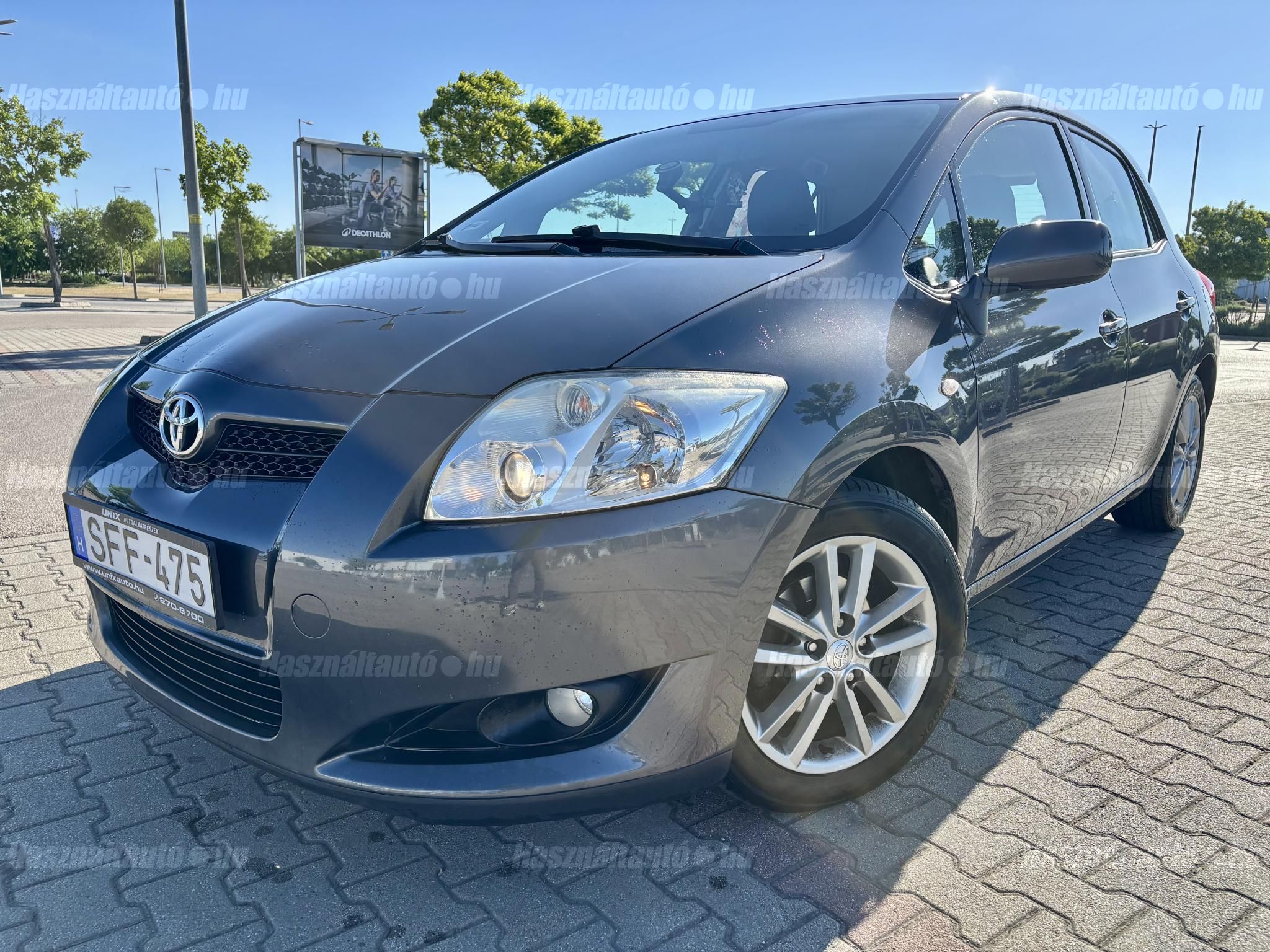 TOYOTA AURIS 2009/8 - 1